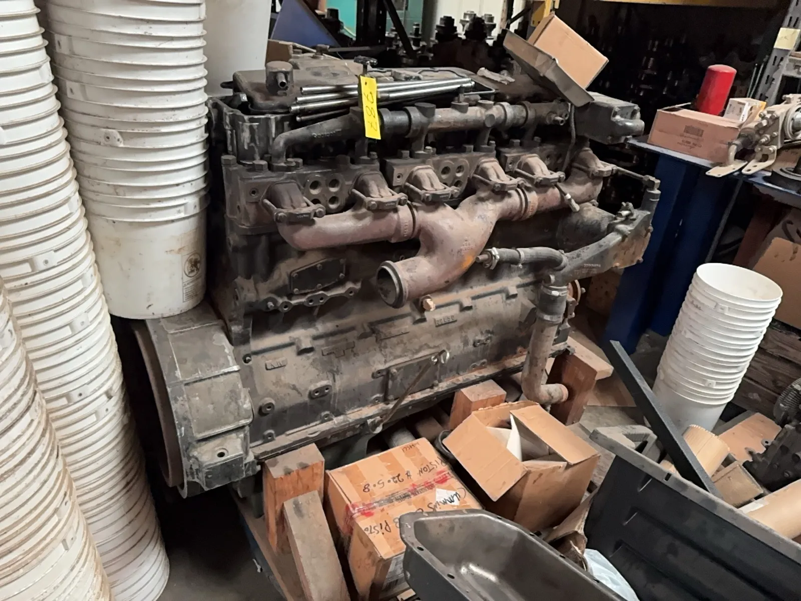 contents-of-pallet-heavy-duty-diesel-motor-11beef