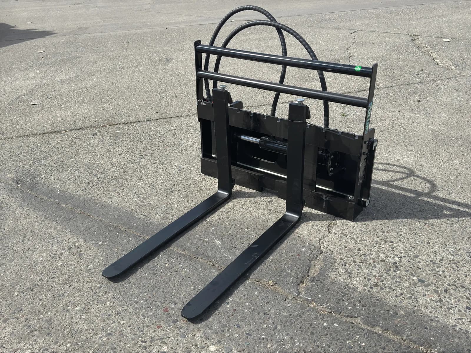 2026-future-cyhc-mini-skid-steer-hydraulic-fork-attachment-unused-f0222-1781641897924-mqh3l2o4