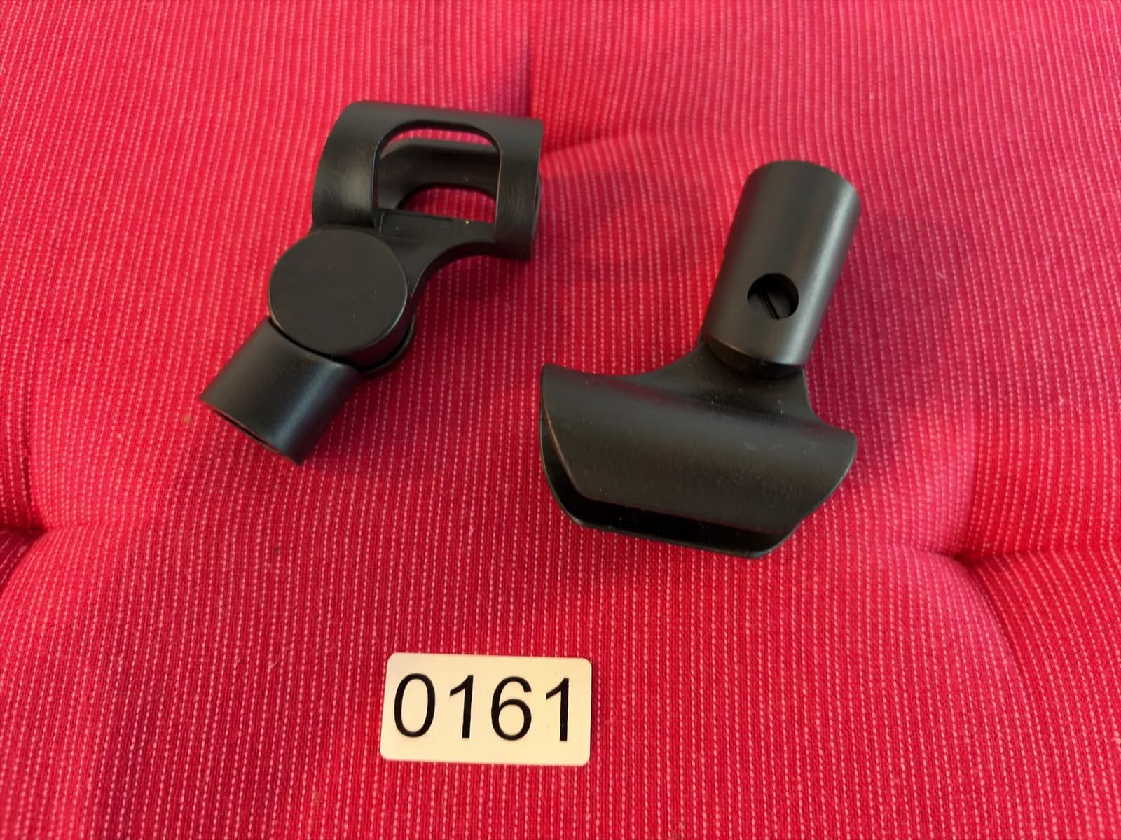 2-mic-clips-mqiz5ok5