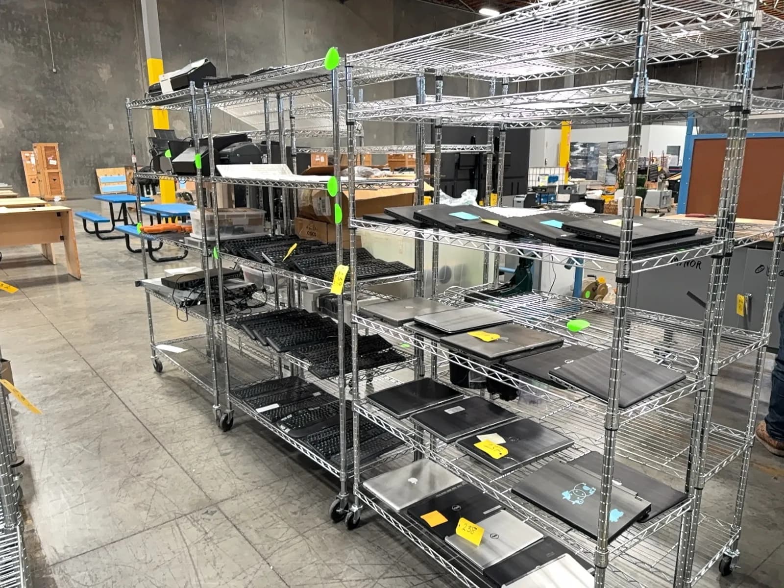 3-metro-style-racks-contents-not-included-d4d6fd