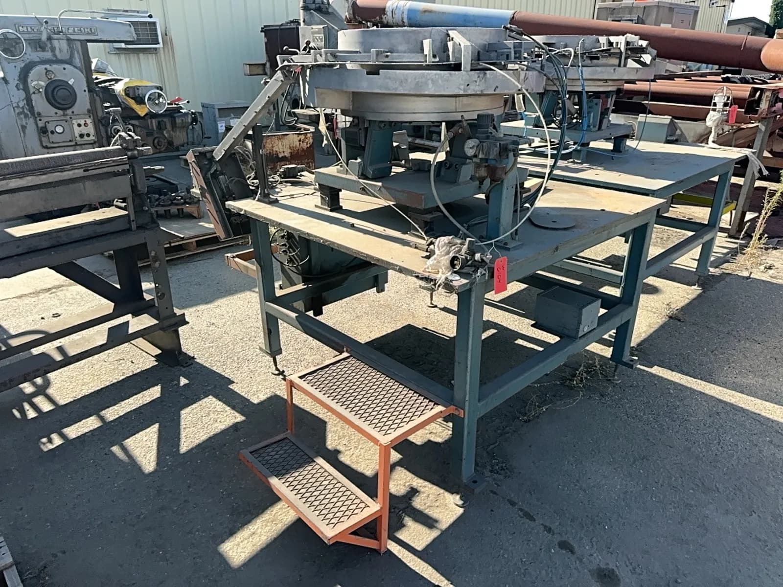 industrial-vibratory-parts-feeder-343b50