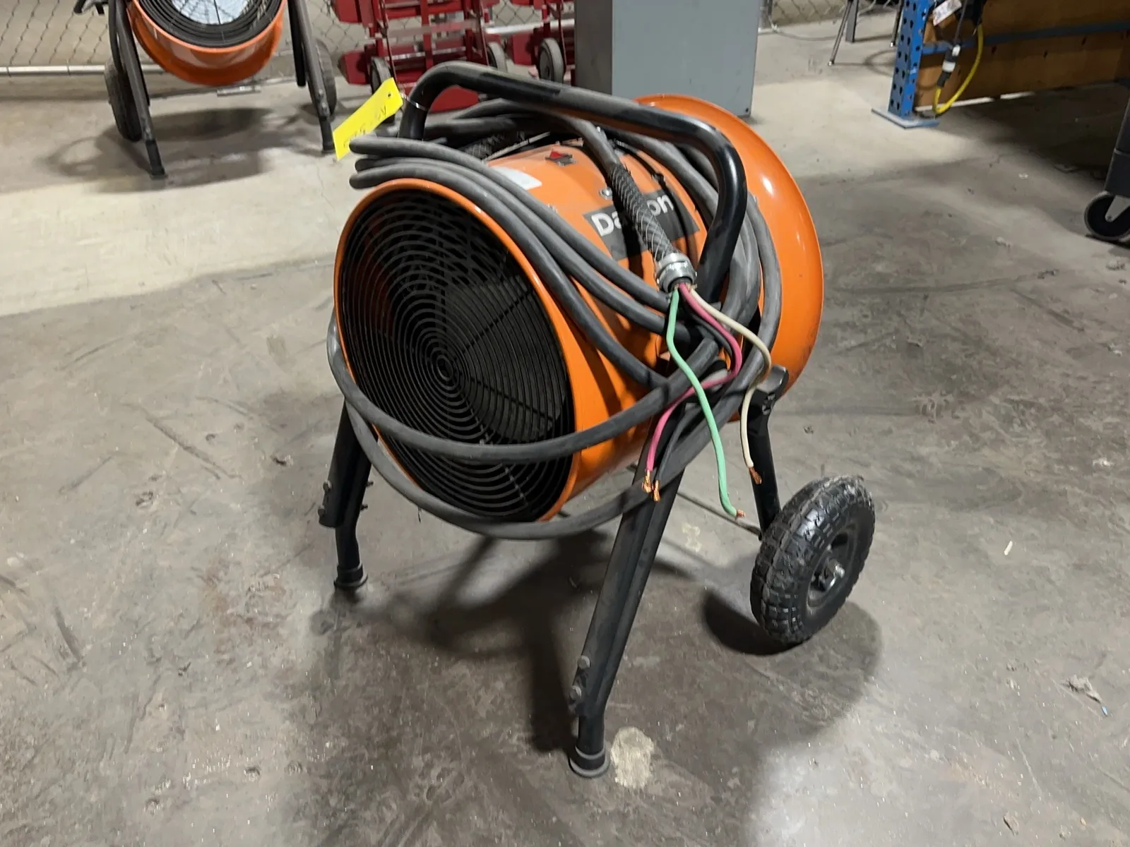 dayton-salamander-heater-ccdb3c