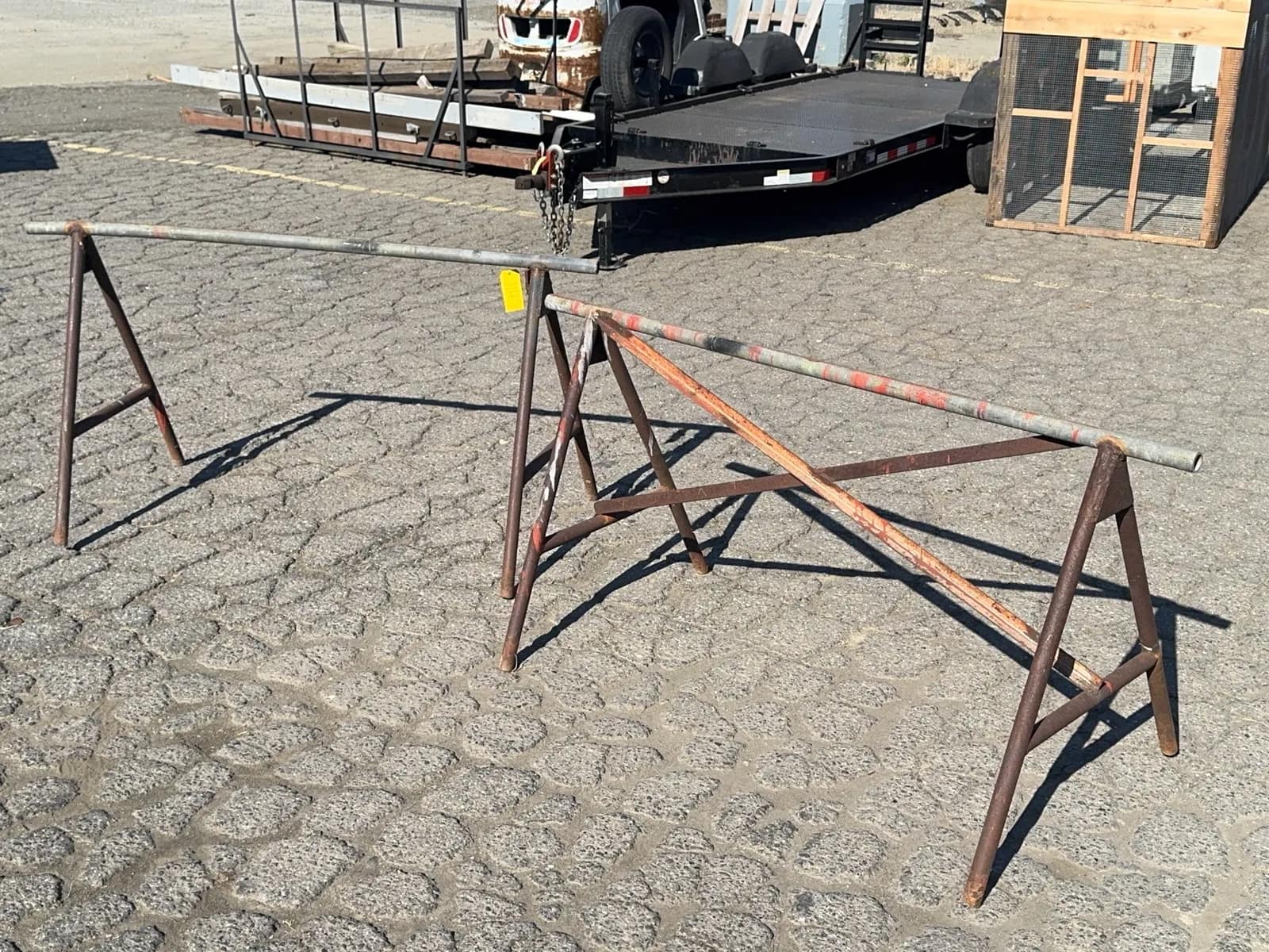 2-steel-sawhorses-ms9d0kvq