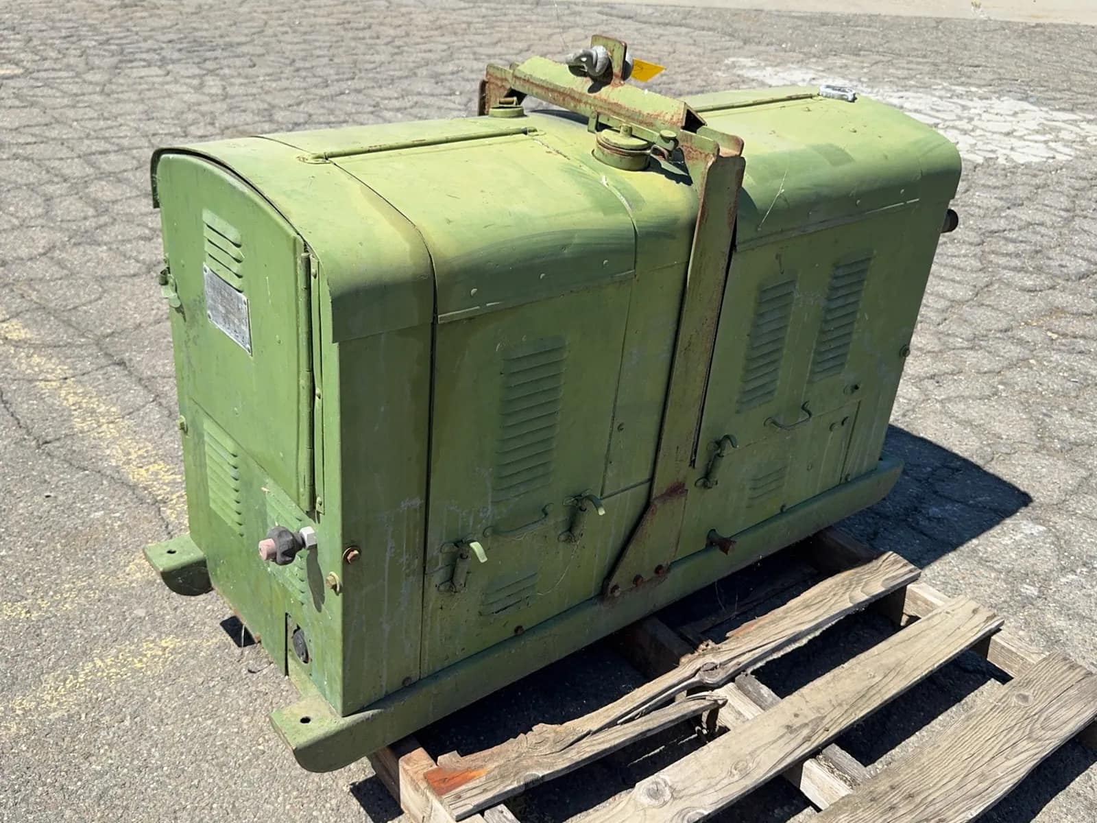 minneapolis-moline-power-implement-co-ac-gasoline-electric-generator-m5-ms9d0l5s