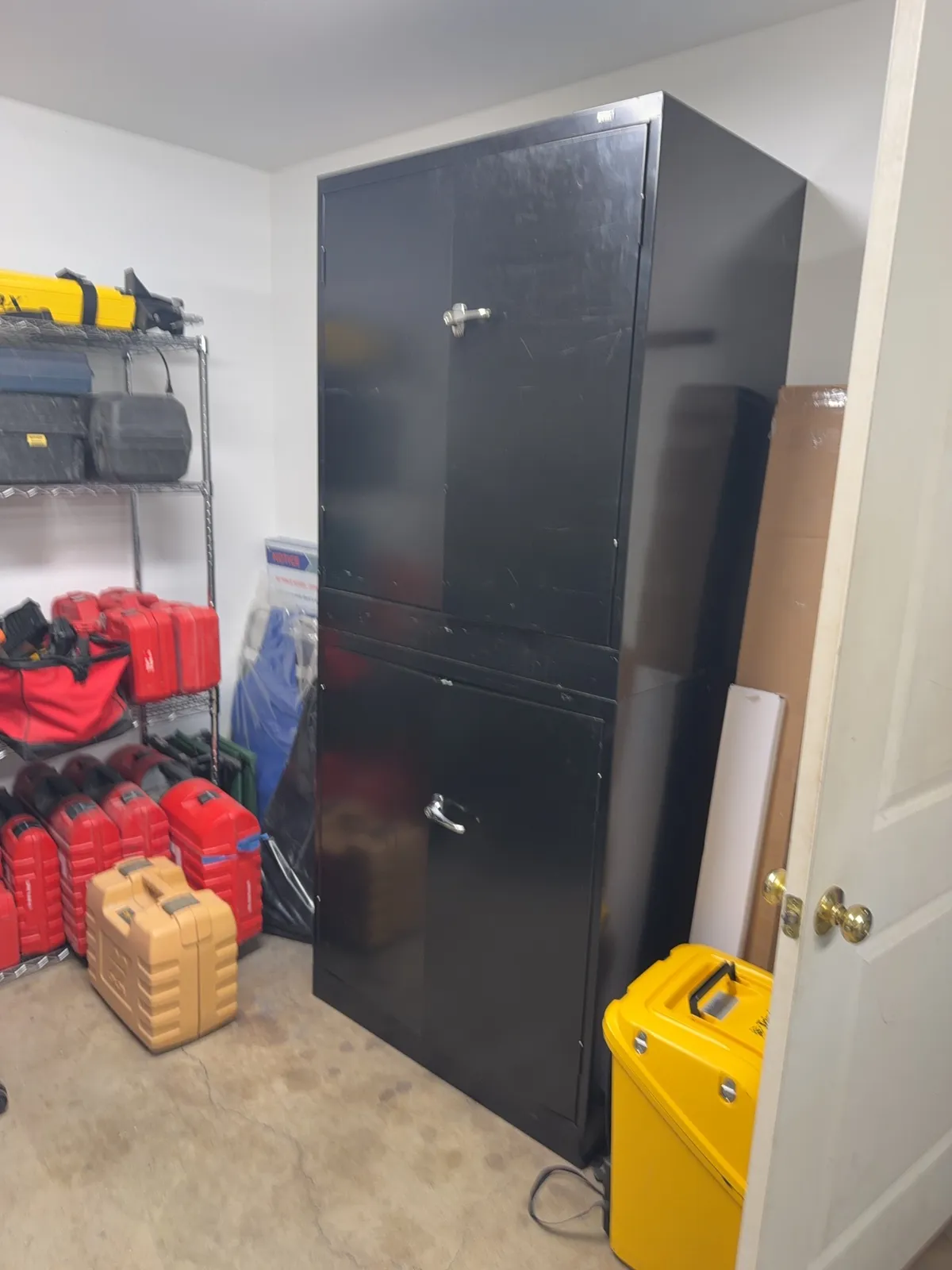 2-black-metal-storage-cabinet-with-shelves-and-lockable-door-f43720