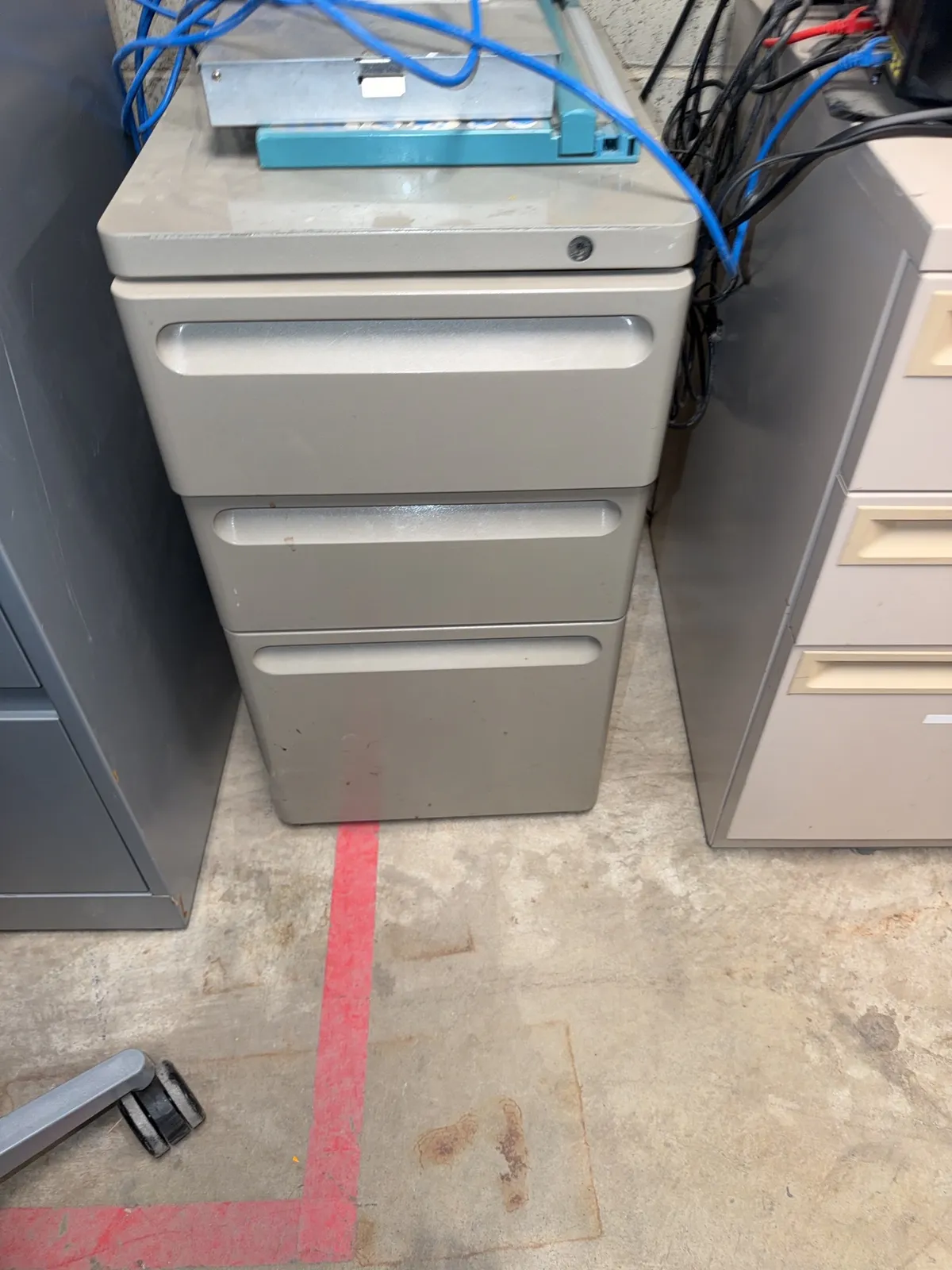 6-file-cabinets-mr0xqrgr