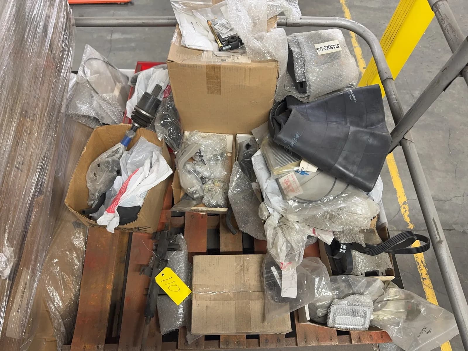 contents-of-pallet-assorted-club-car-parts-and-accessories-hardware-f7cf5f