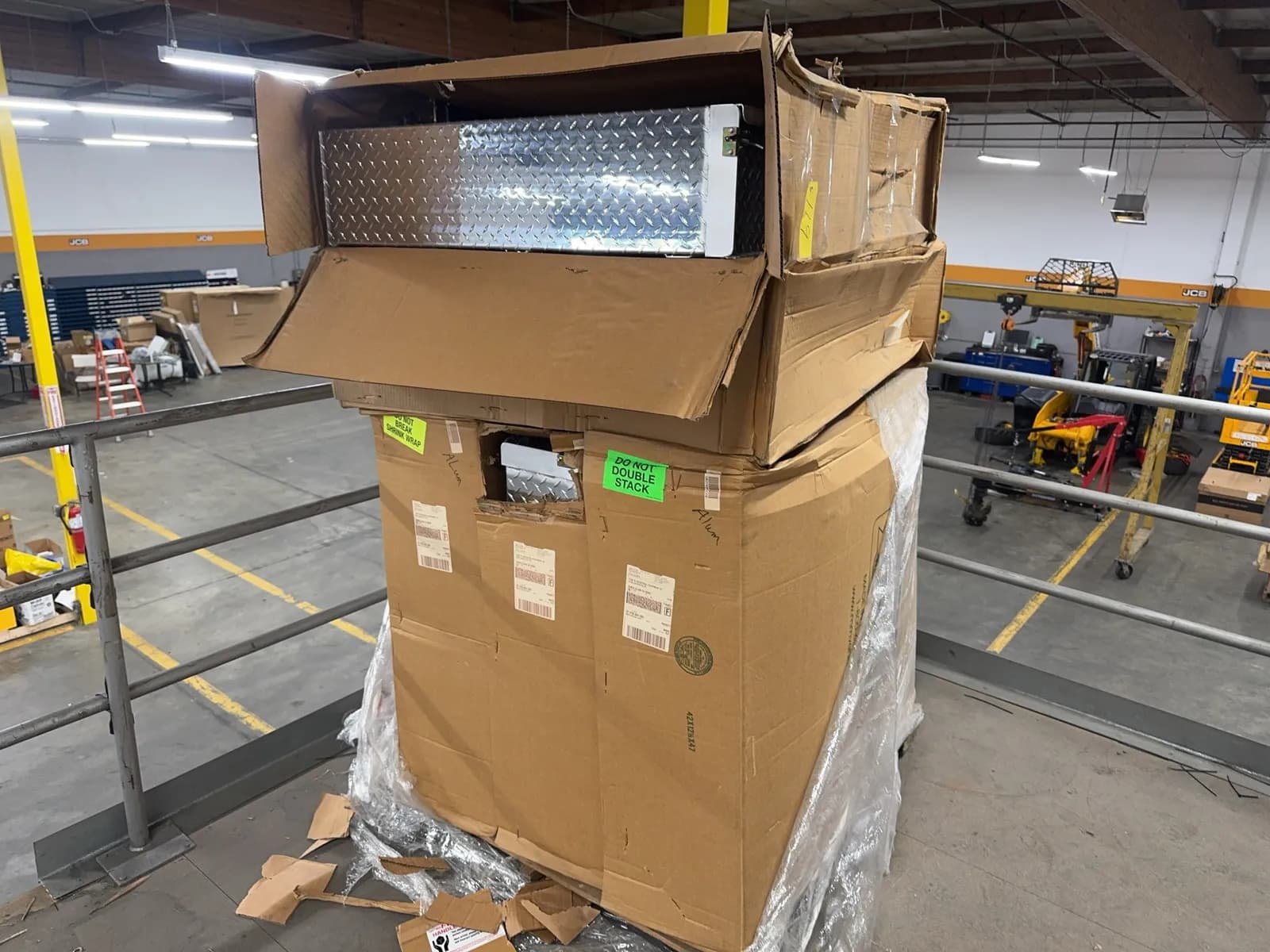 5-aluminum-diamond-plate-club-cart-beds-6c08ed