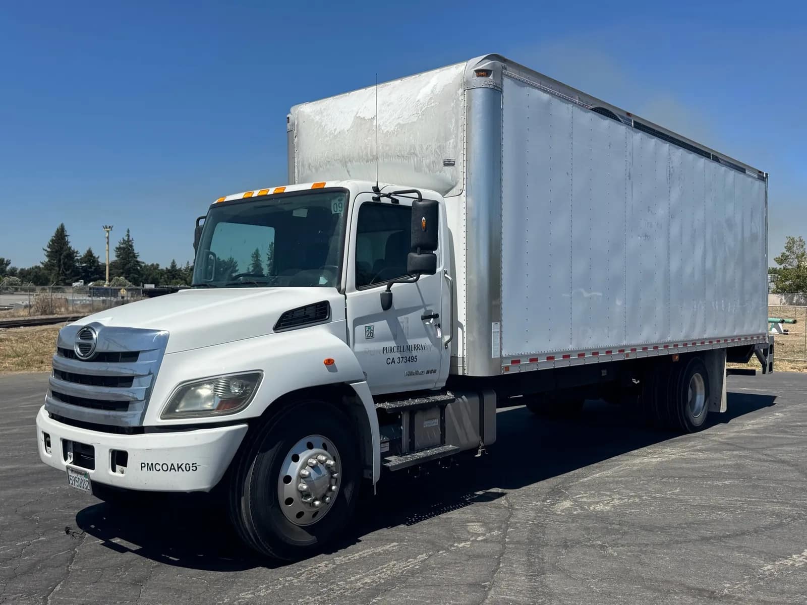 2019-hino-268-26-box-truck-mrtfhxte