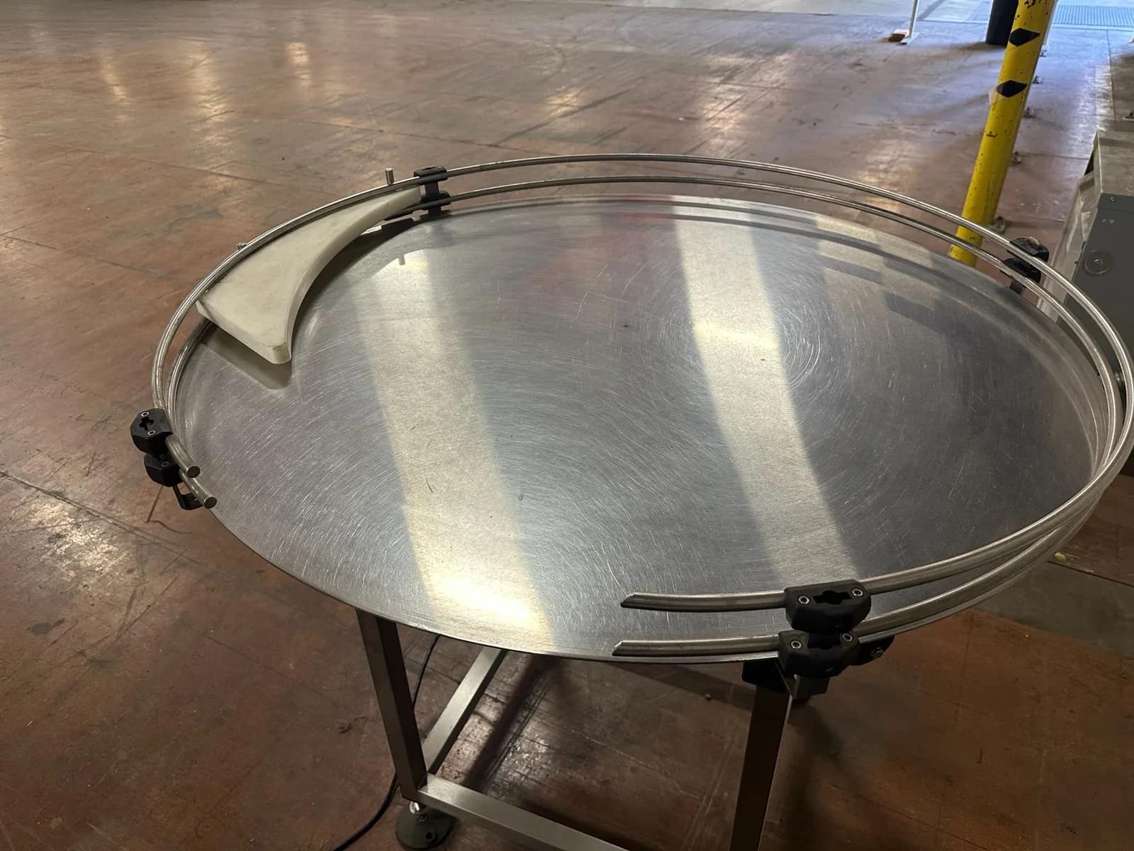 oscillating-collection-table-ms4w45is