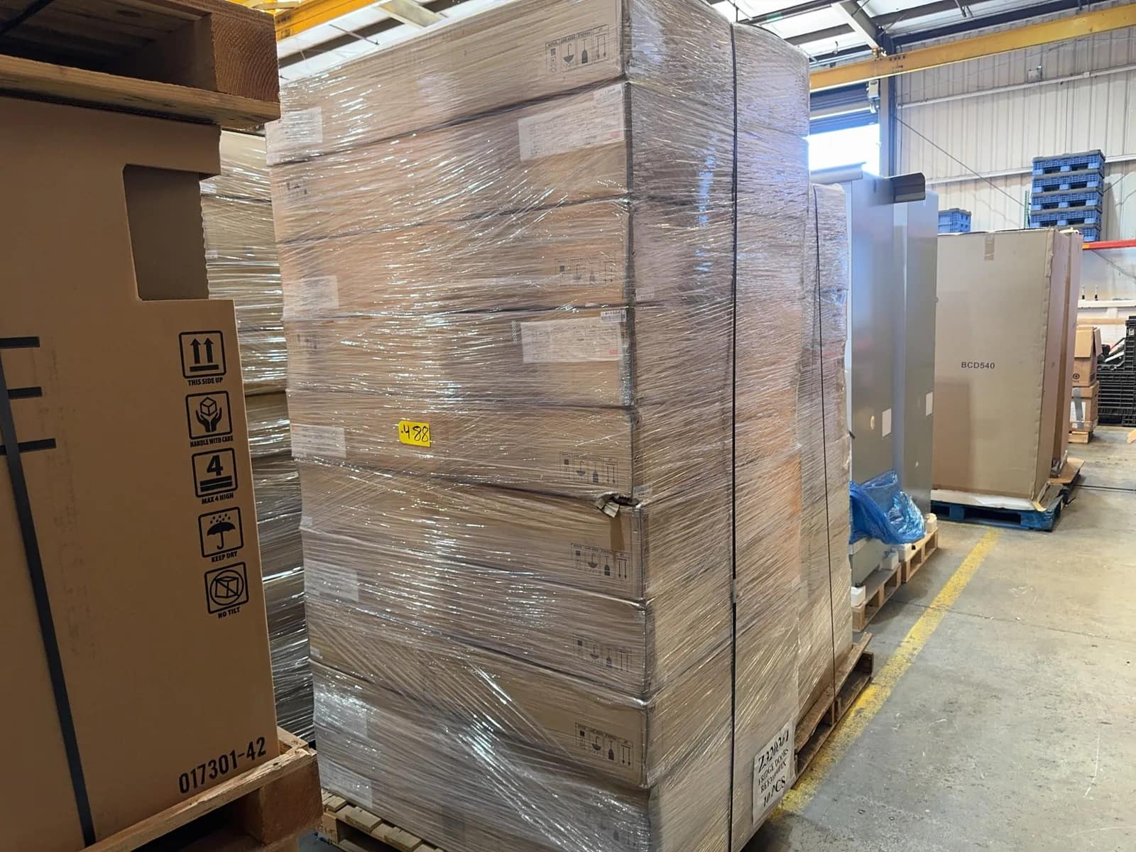 contents-of-pallet-assorted-oem-replacement-refrigerator-doors-z320361-mro5gch3