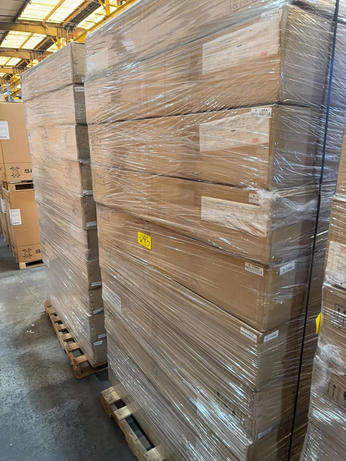 contents-of-pallet-10-assorted-refrigerator-doors-a-14aa-efb739