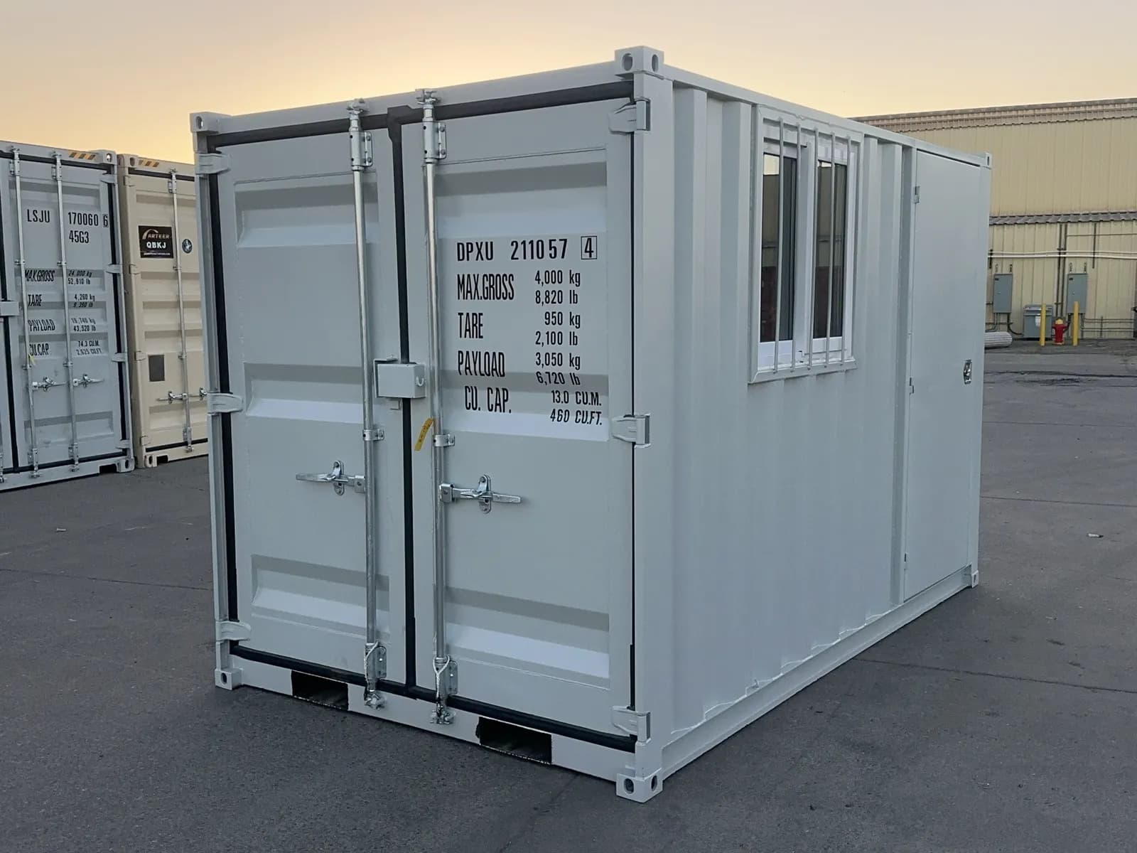 2026-11-container-with-man-door-and-window-mrpe5qaf