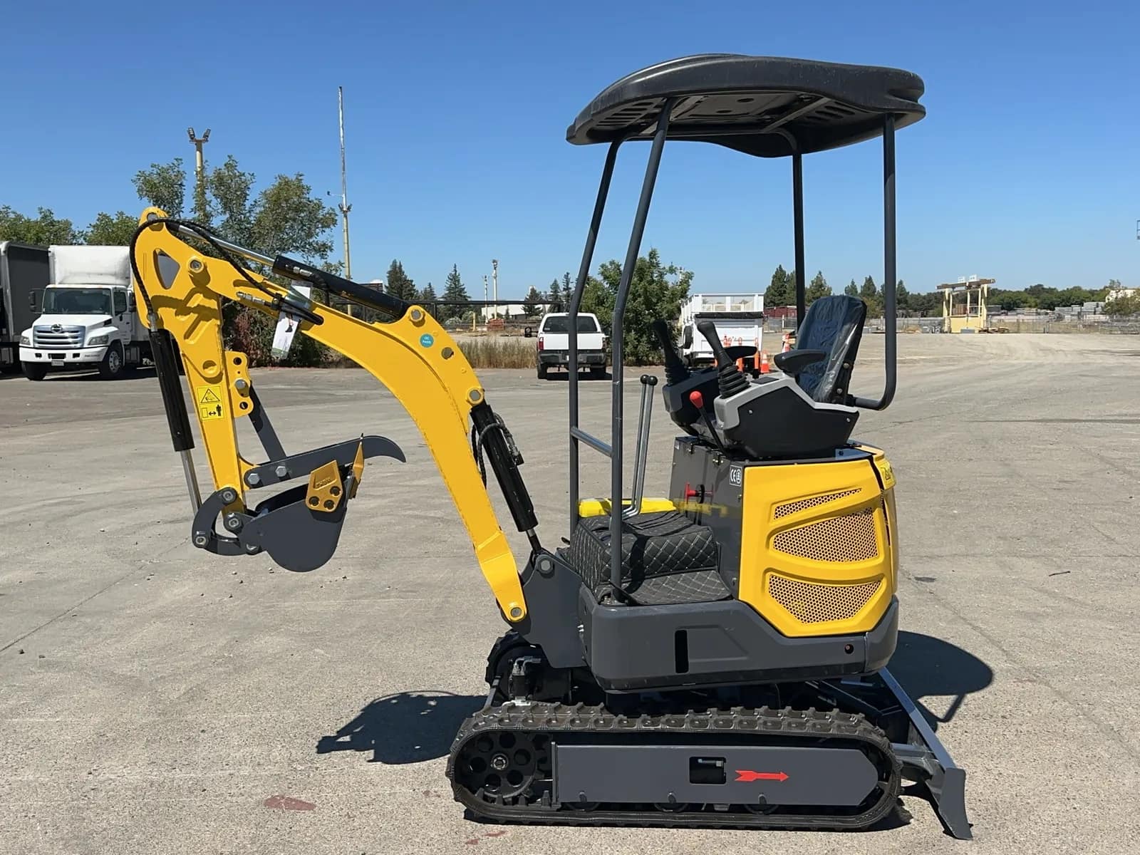 2026-starvox-sv20r-mini-excavator-unused-ms6mro56