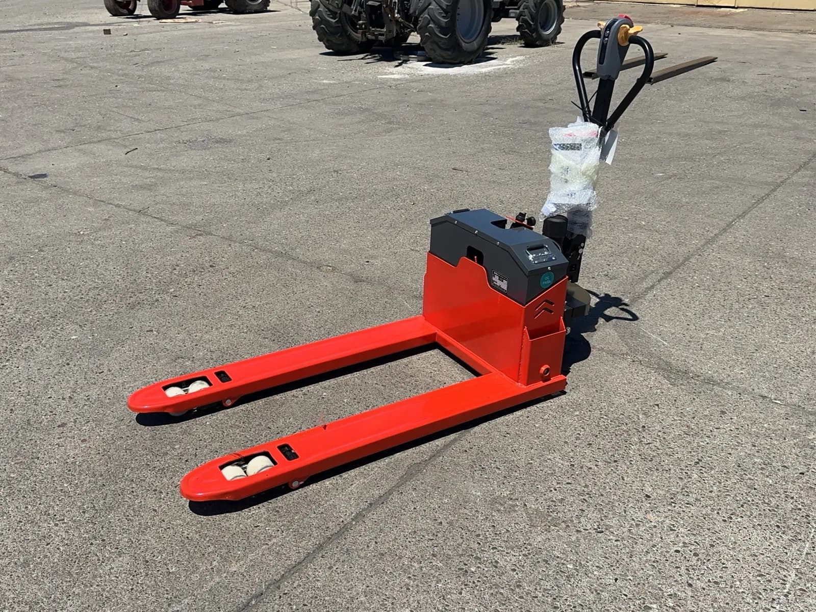 2026-starvox-cbd-30-6600lb-capacity-electric-pallet-jack-unused-ms6mrq7z