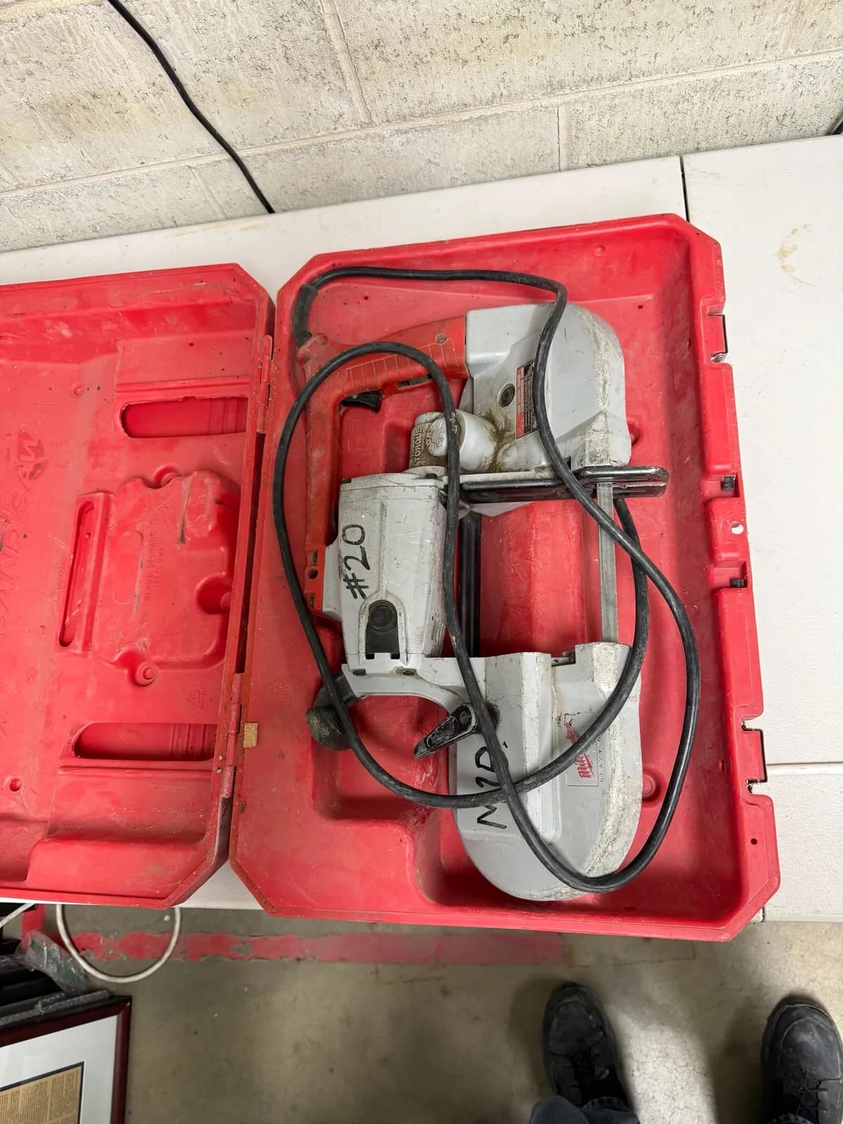 milwaukee-portable-band-saw-with-case-71cc1b