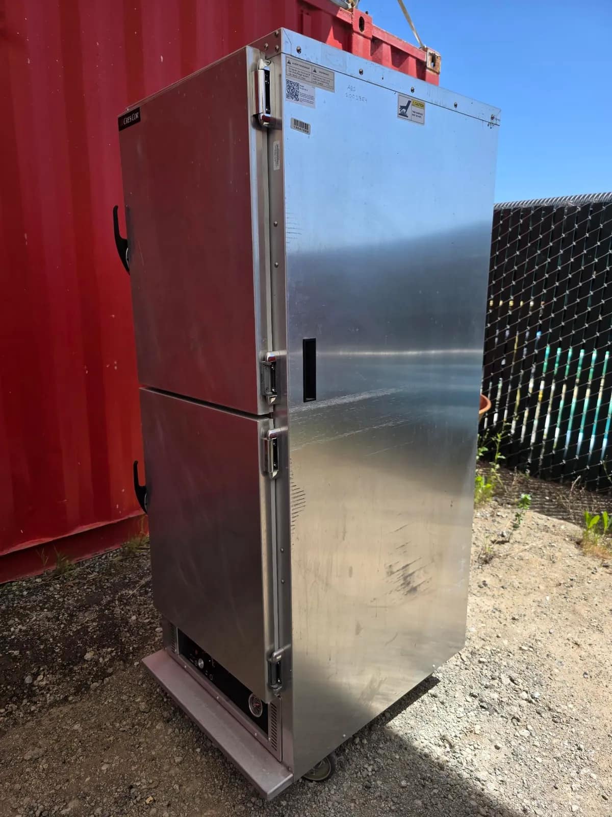 cres-cor-h135ua11-full-size-aluminum-insulated-holding-cabinet-with-solid-half-doors-409e8d