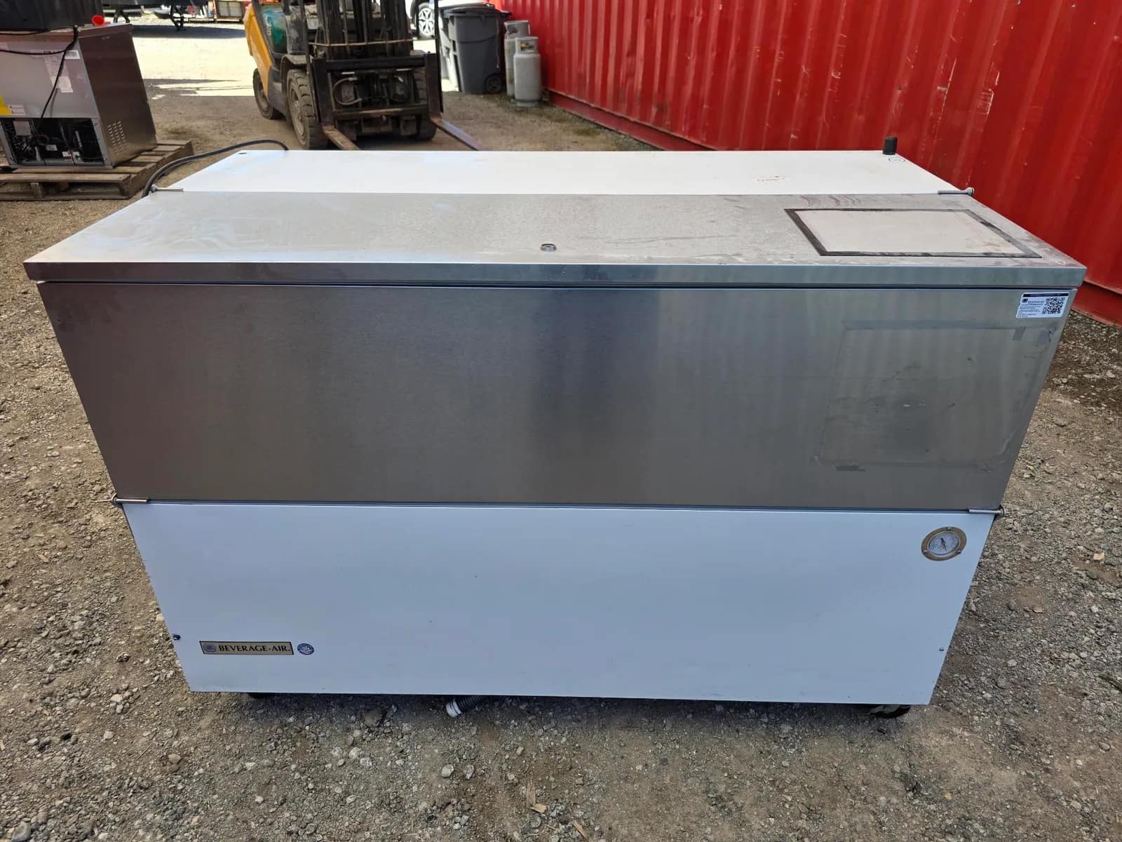 beverage-air-sm58n-w-normal-temp-single-access-milk-cooler-mobile-821f97