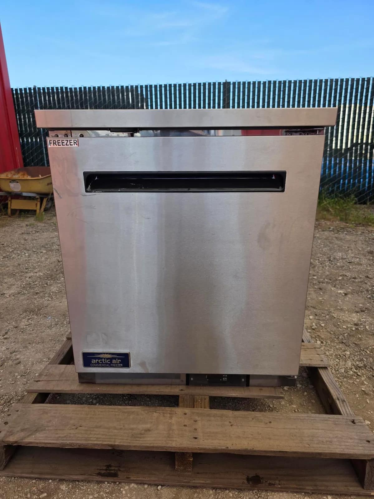 arctic-air-auc27f-27875-w-undercounter-commercial-freezer-f260f8