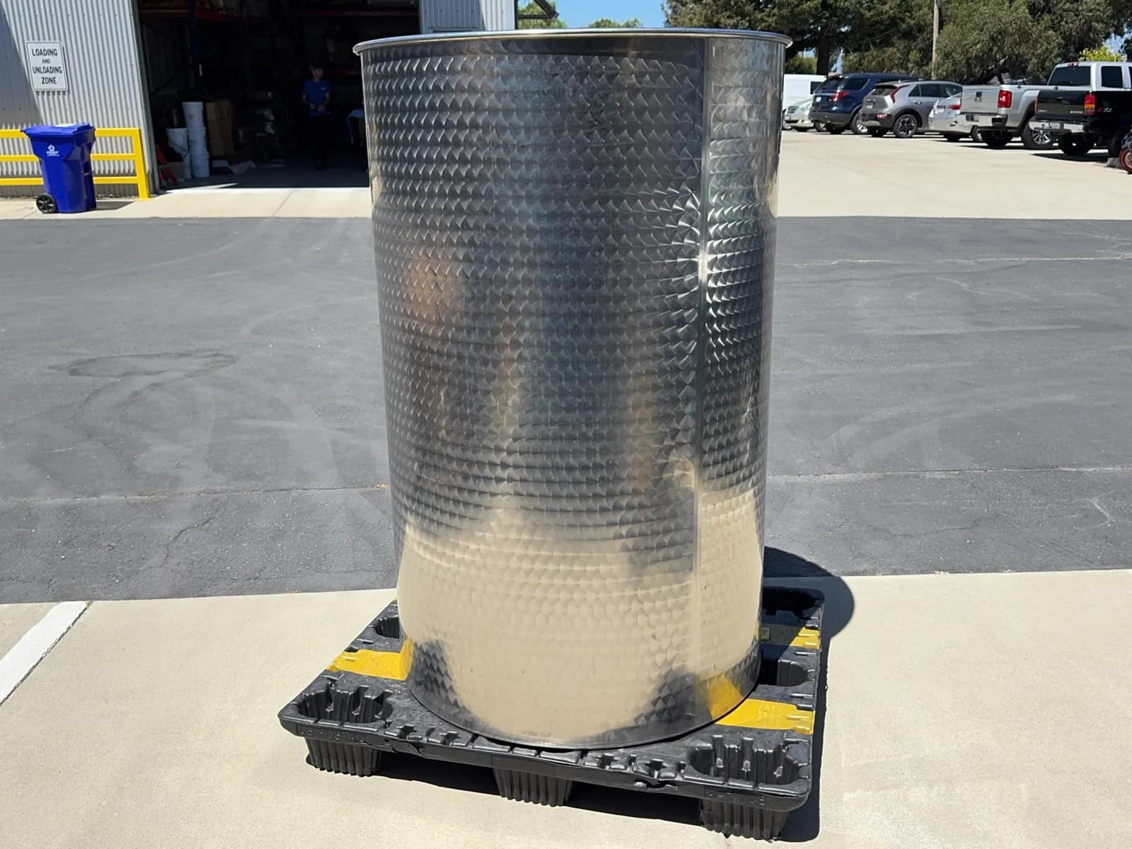 vintners-vault-1000l-stainless-steel-tank-ms98zln8