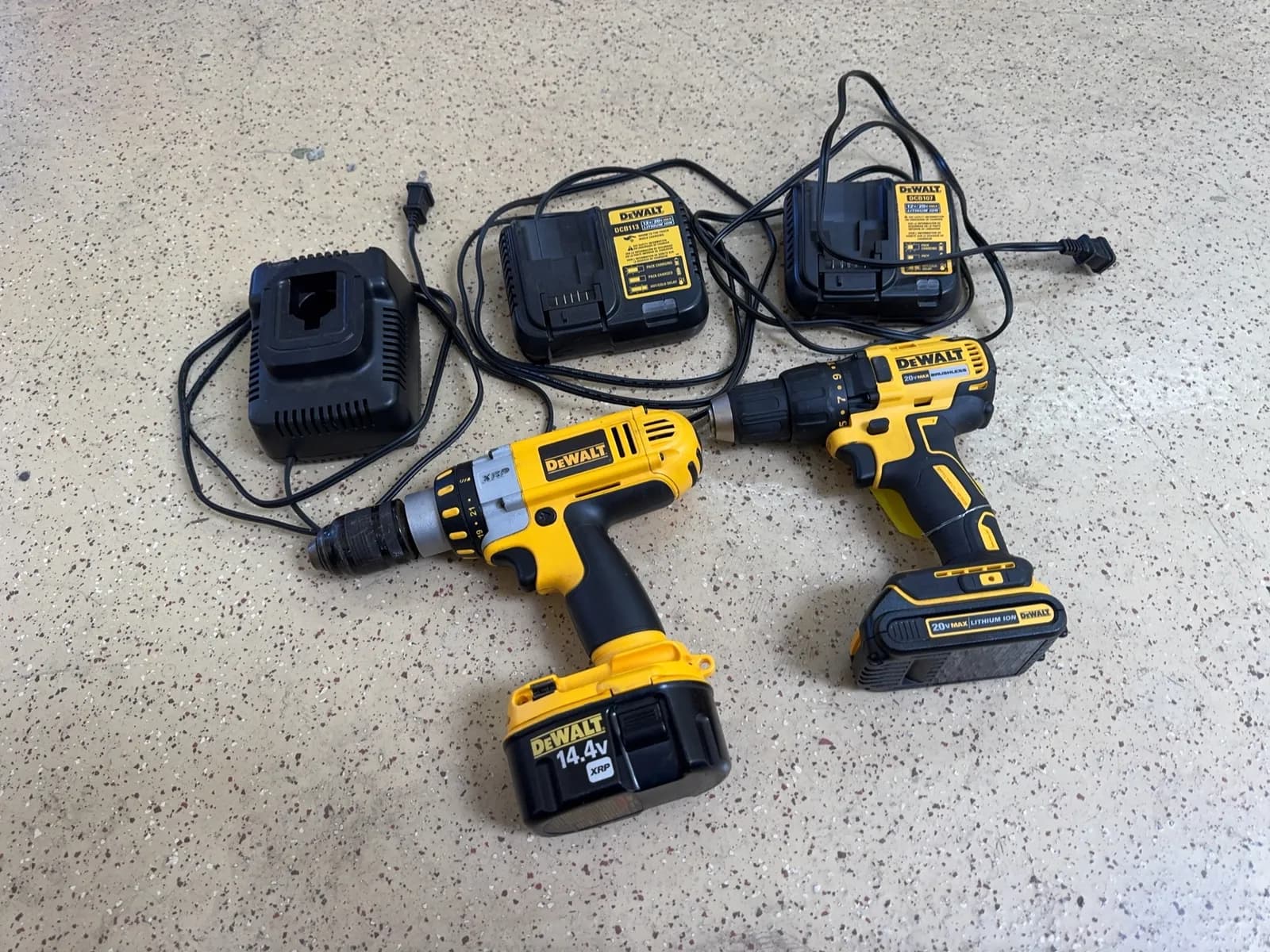 2-dewalt-drills-with-batteries-and-chargers-de7686