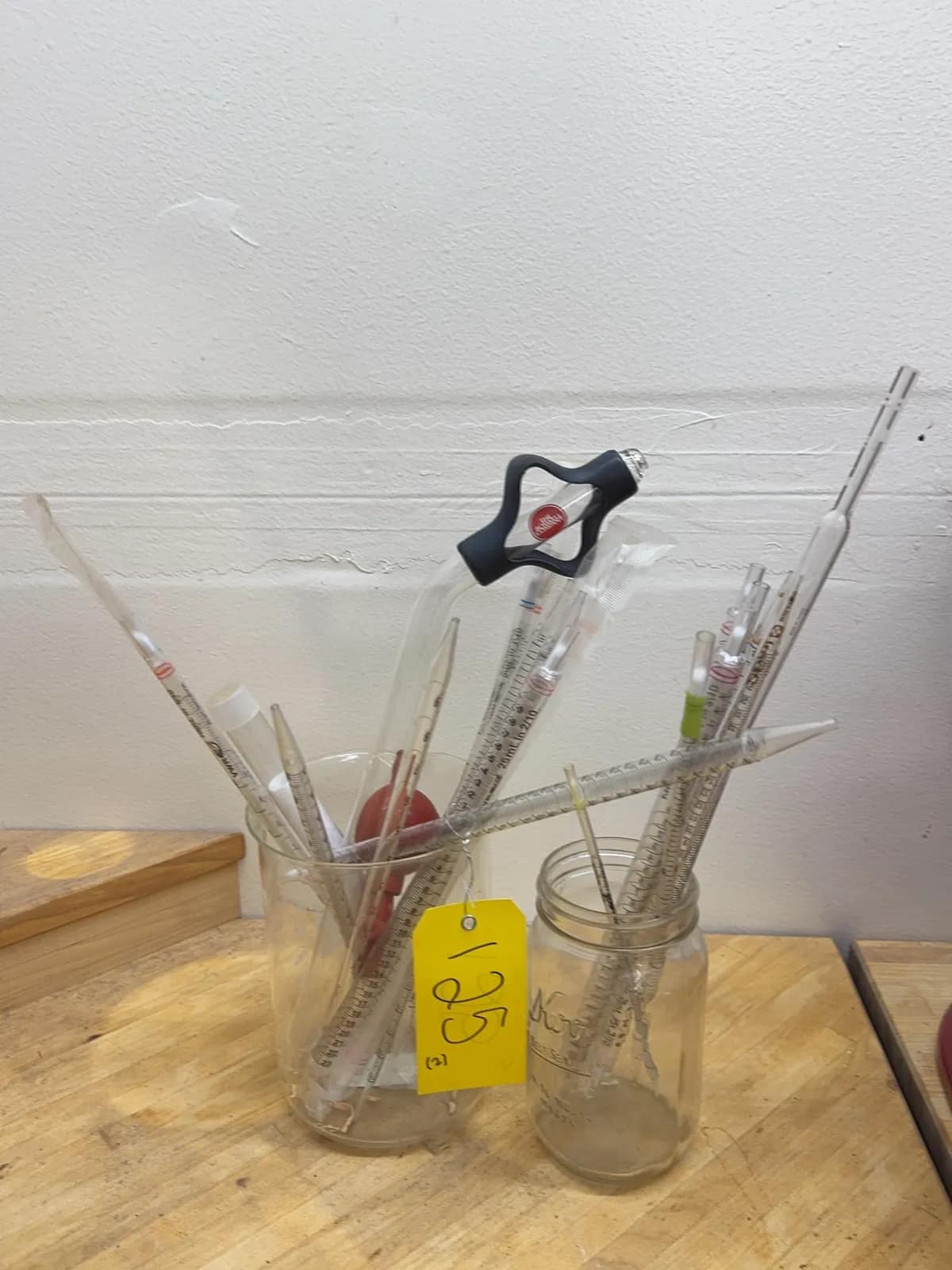 bulk-lot-of-assorted-pipettes-842916