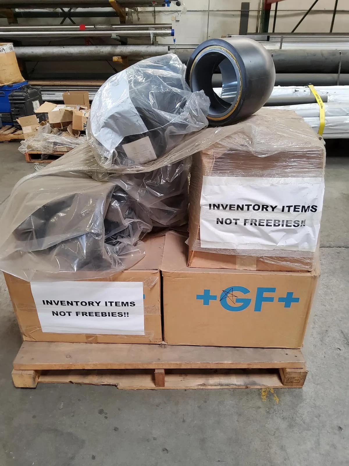 pallet-of-gf-pipe-fittings-msz40pyw