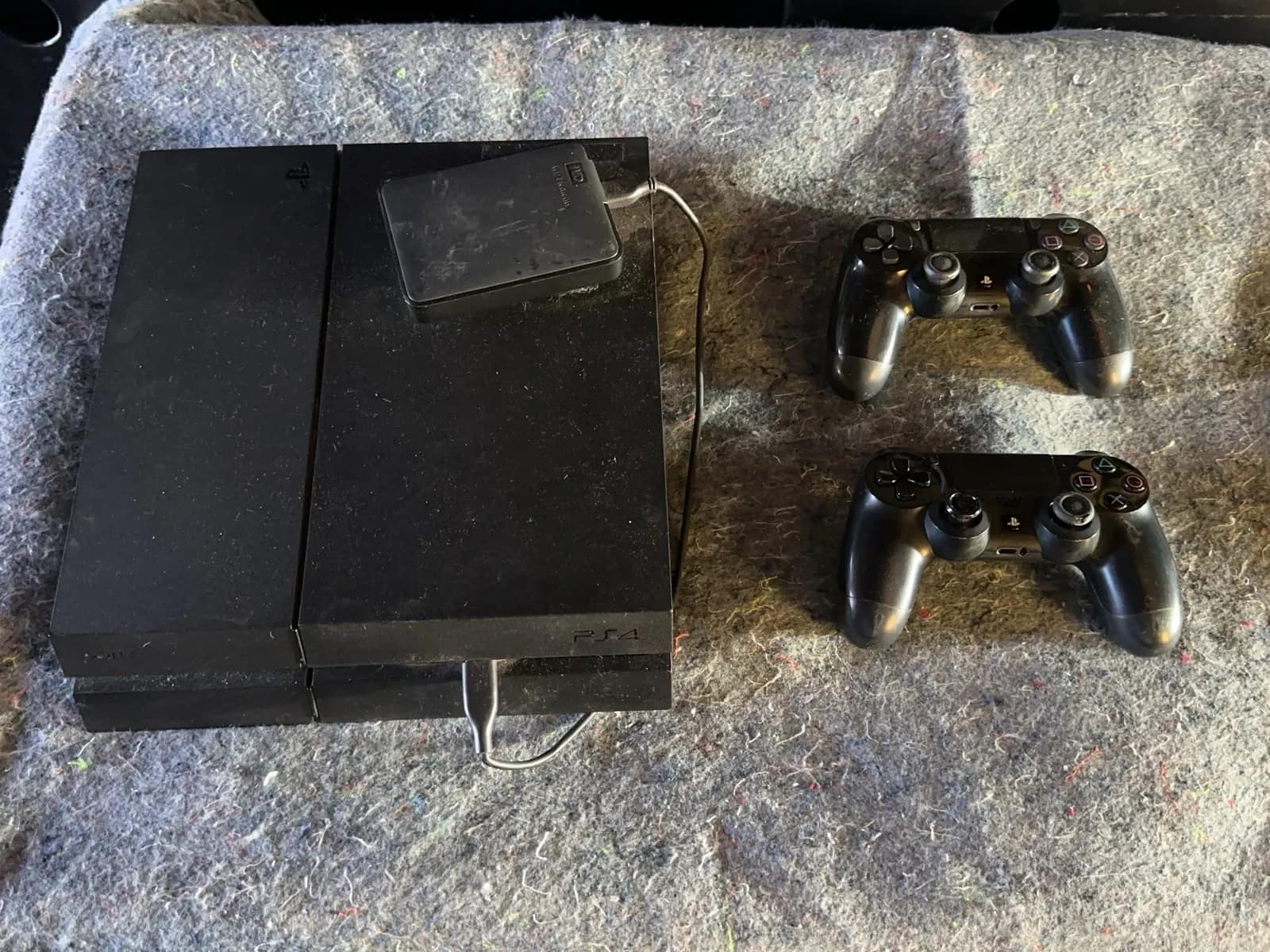 ps4-console-with-2-controllers-included-90467a