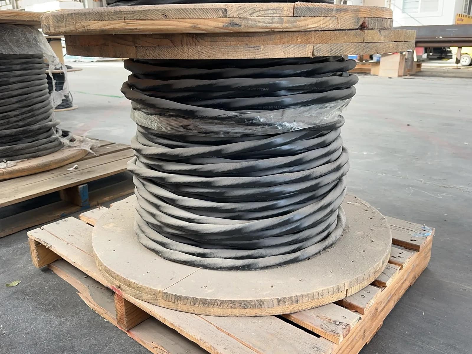 spool-of-romex-cable-mtbzw11c