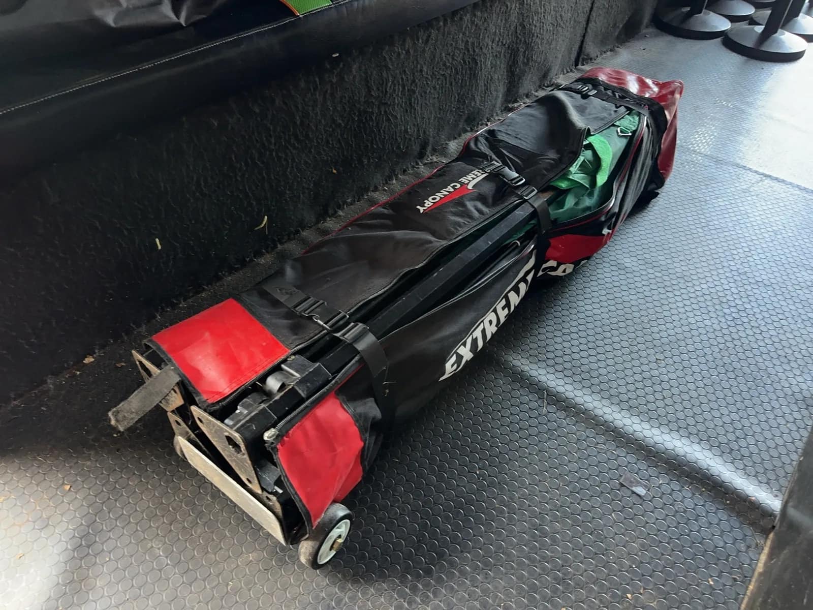 extreme-canopy-with-carrier-case-ed9c6d