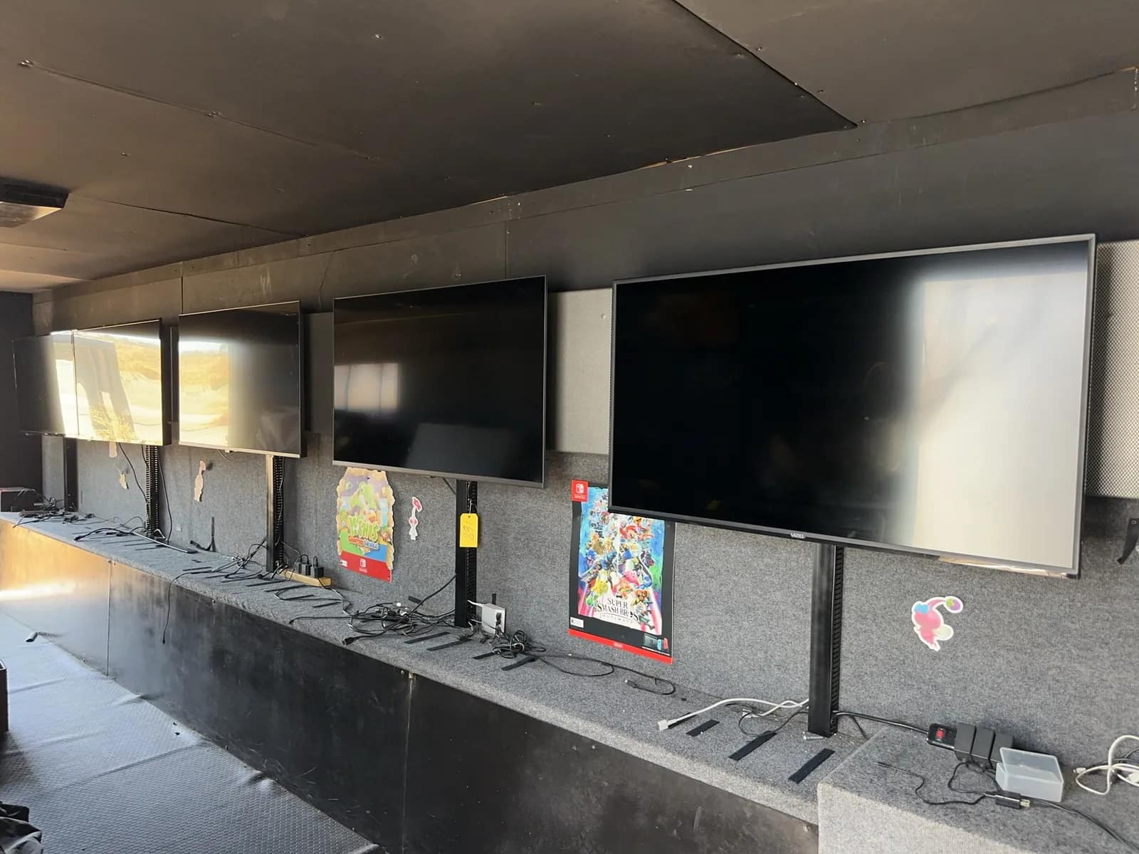 5-assorted-50-flat-screen-tvs-msnt9dyx