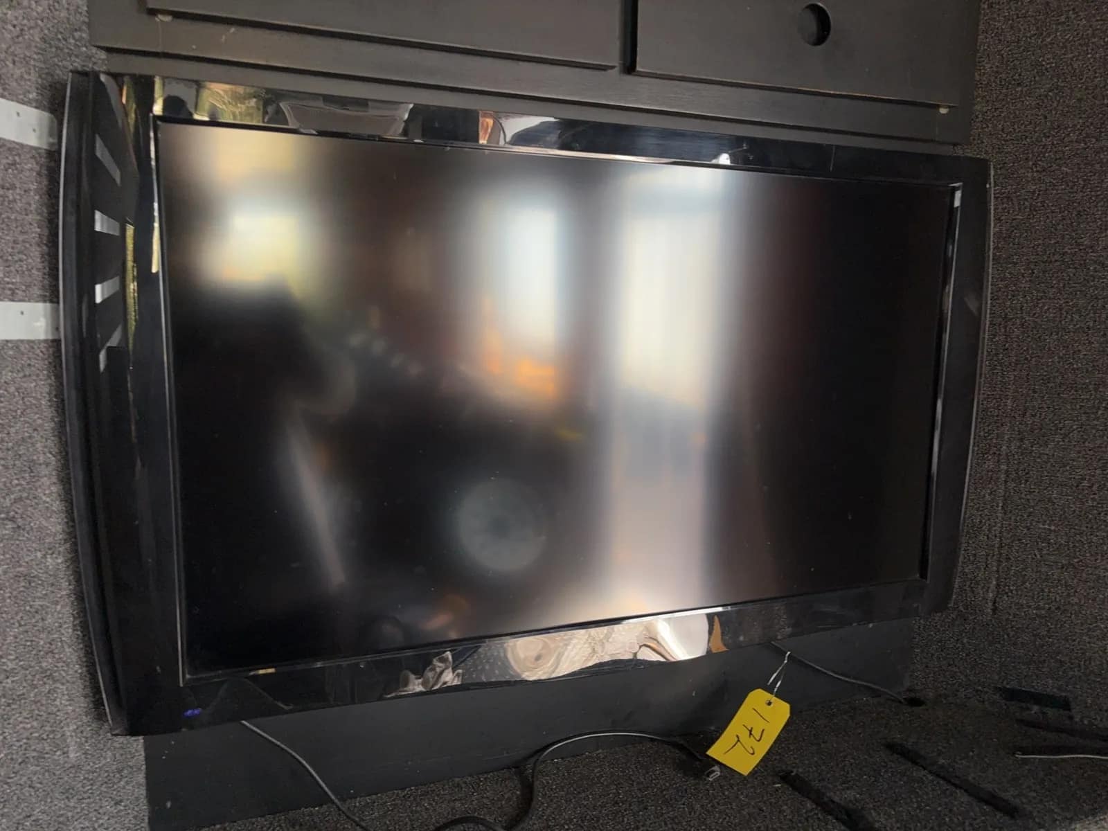 vizio-44-flat-screen-tv-639ebb