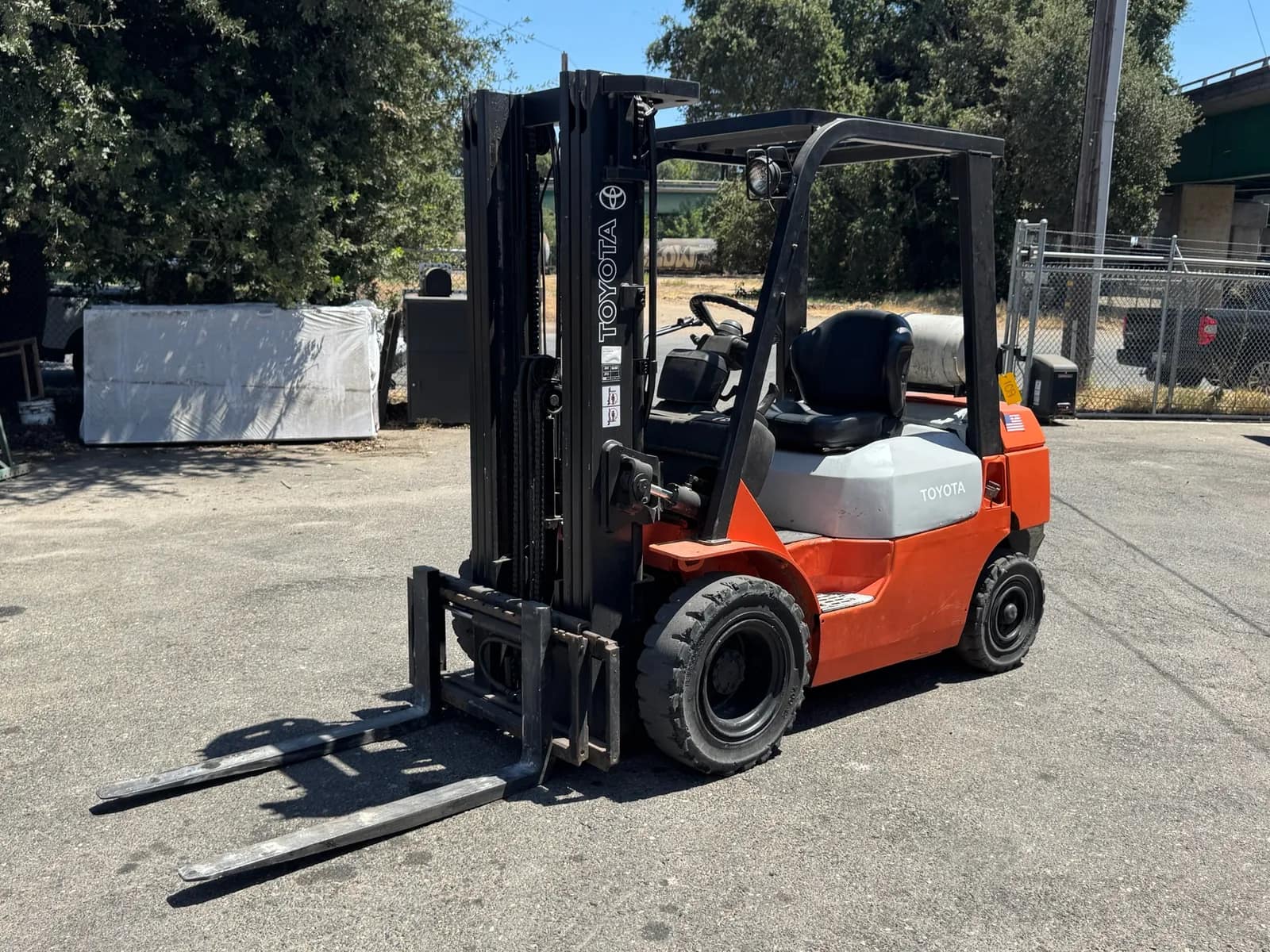toyota-4500lb-capacity-propane-forklift-65821e