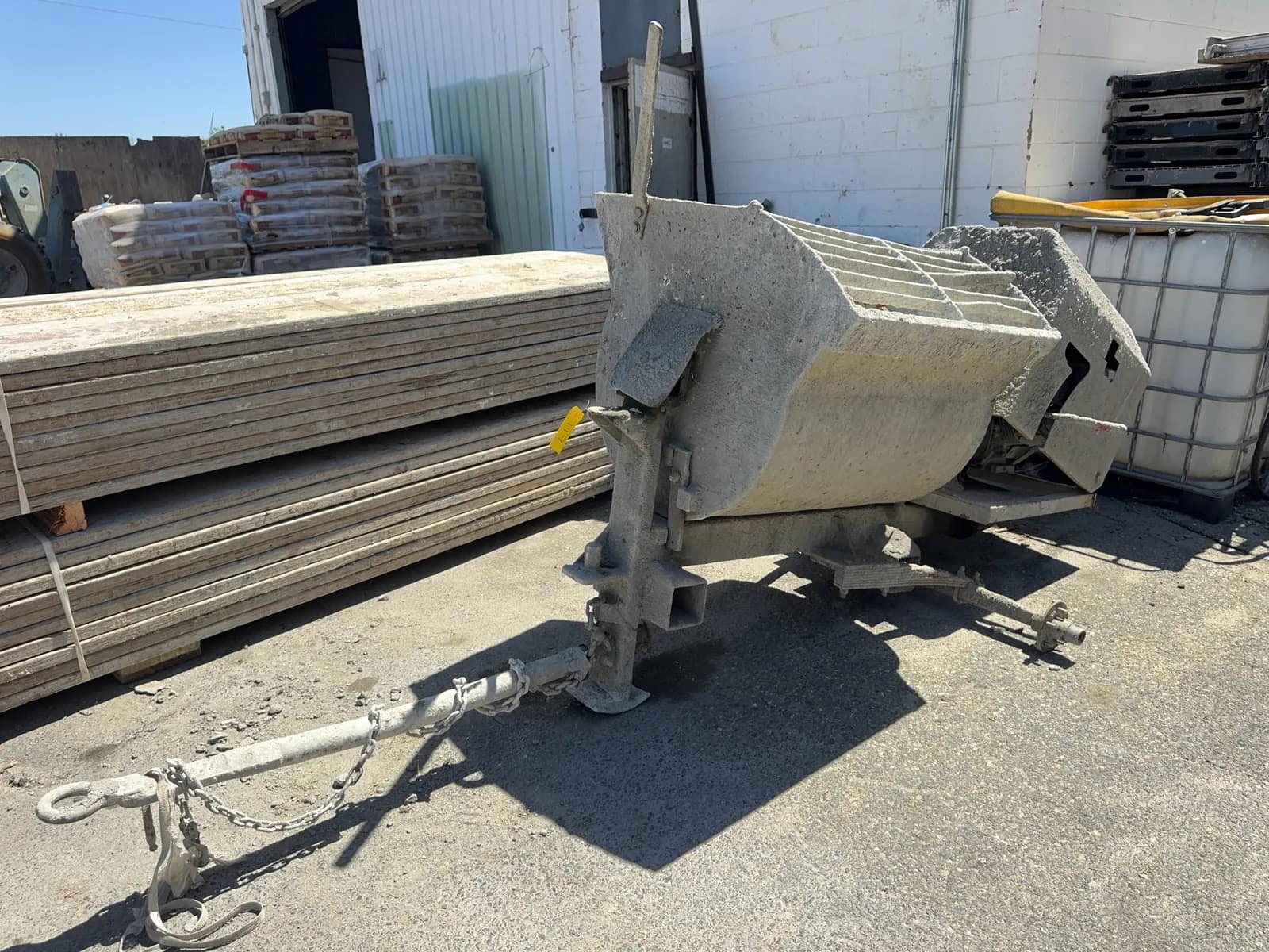 stucco-mixing-trailer-no-wheels-f0c1df