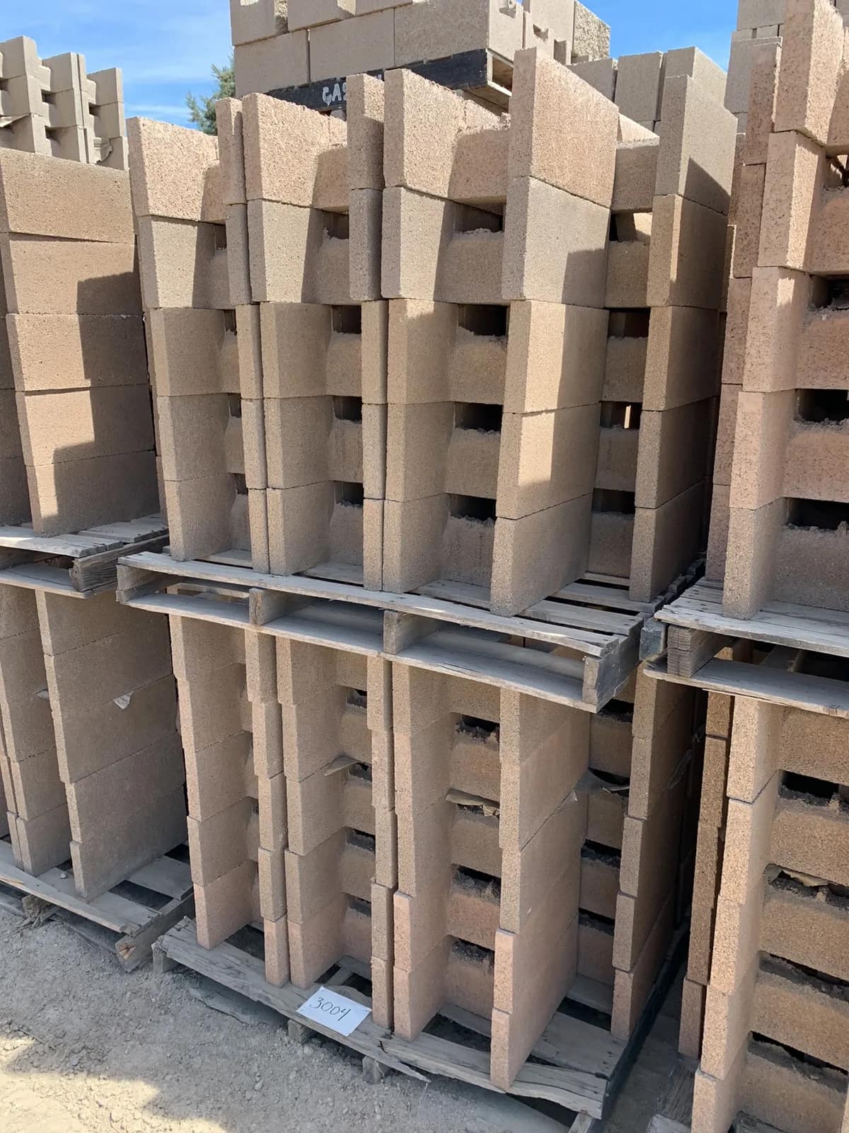 2-pallets-of-12x8x16-doebb-tan-mtc345ua
