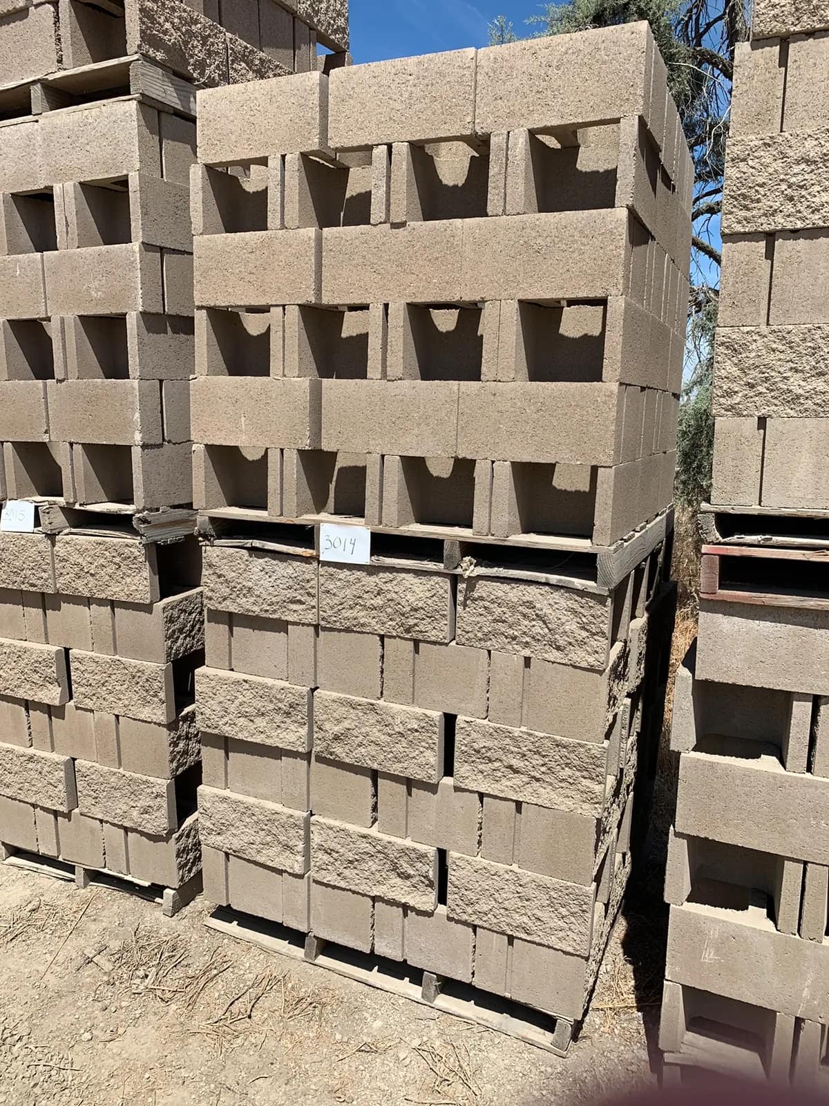 2-pallets-of-12x8x16-s1s-oe-std-tan-a700de
