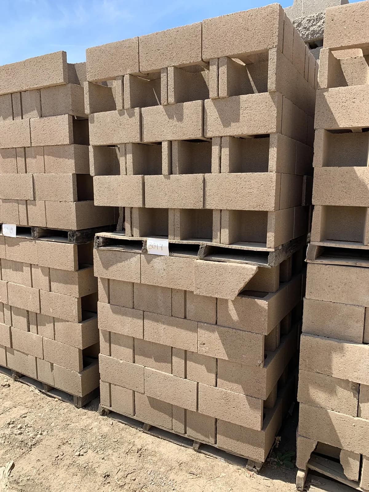2-pallets-of-12x8x16-s1s-oe-std-tan-b416e0