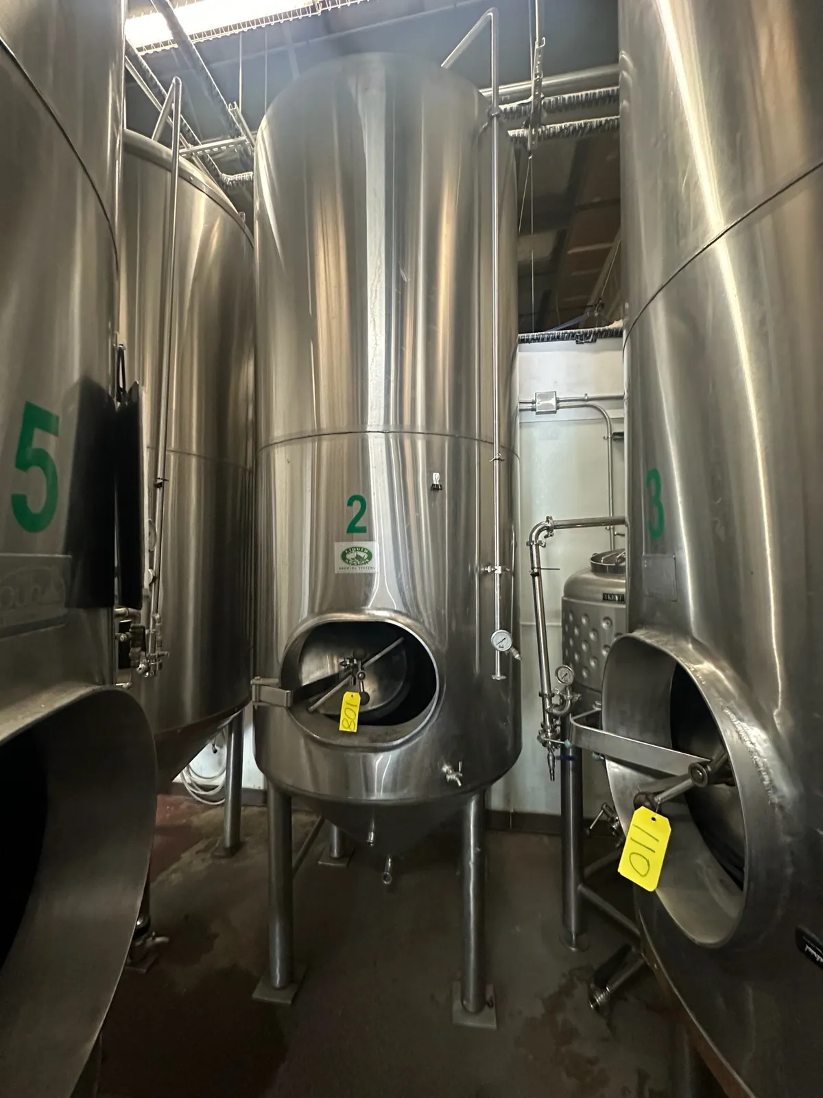 liquid-assets-brewing-systems-stainless-steel-jacketed-fermentation-tank-20bbl-mtnm478v