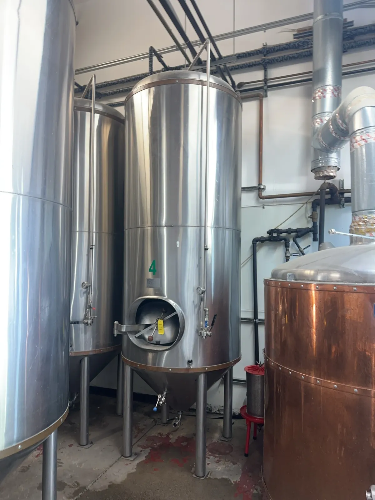 the-pub-brewing-company-stainless-steel-jacketed-fermentation-tank-20bbl-mtnm3vb3