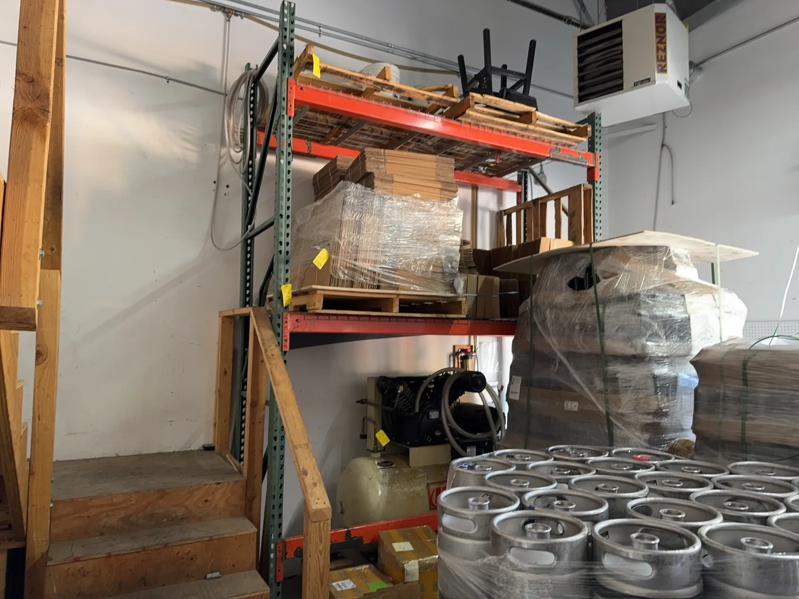 1-section-of-pallet-racking-with-2-12-uprights-and-5-8-crossmembers-contents-not-included-mtnl6led