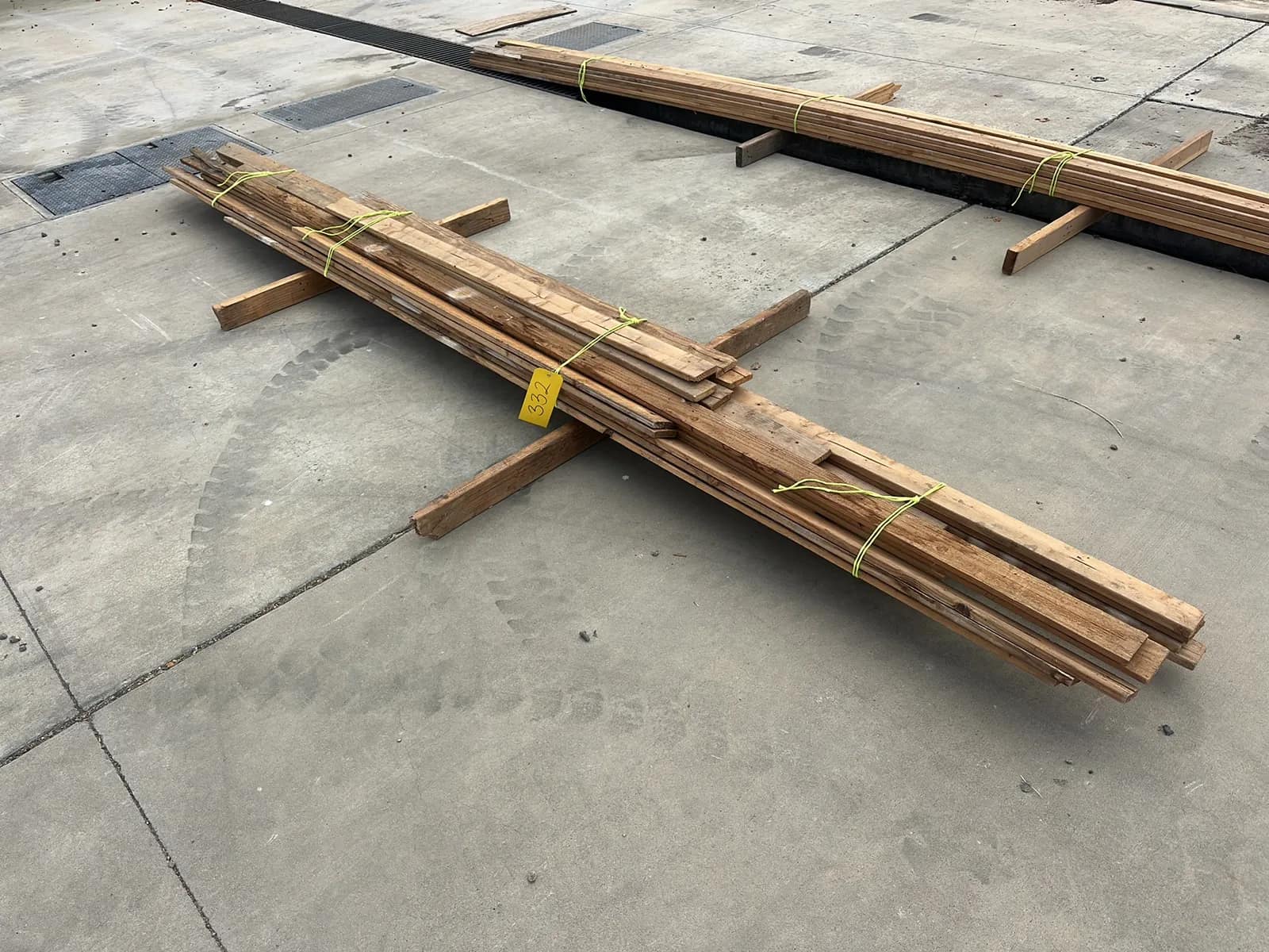 20-assorted-wood-planks-a5b04c