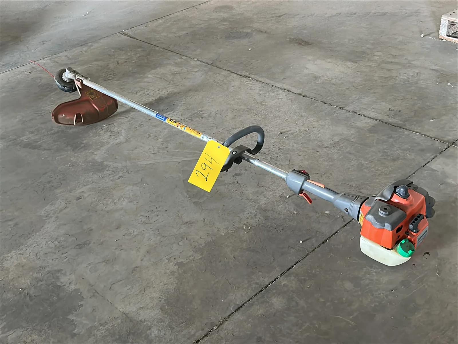 husqvarna-gasoline-weed-whacker-dba6ea
