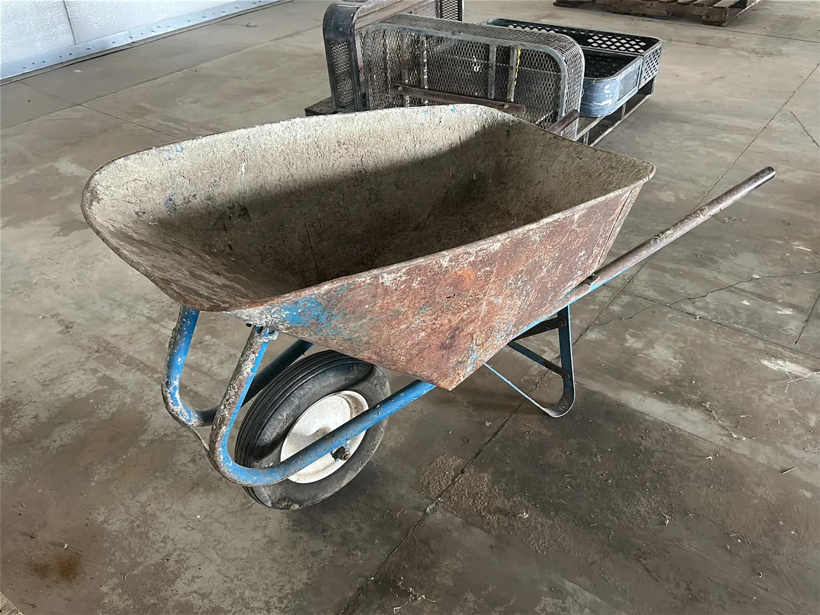wheel-barrow-0280-1788294124902-mtj45duu