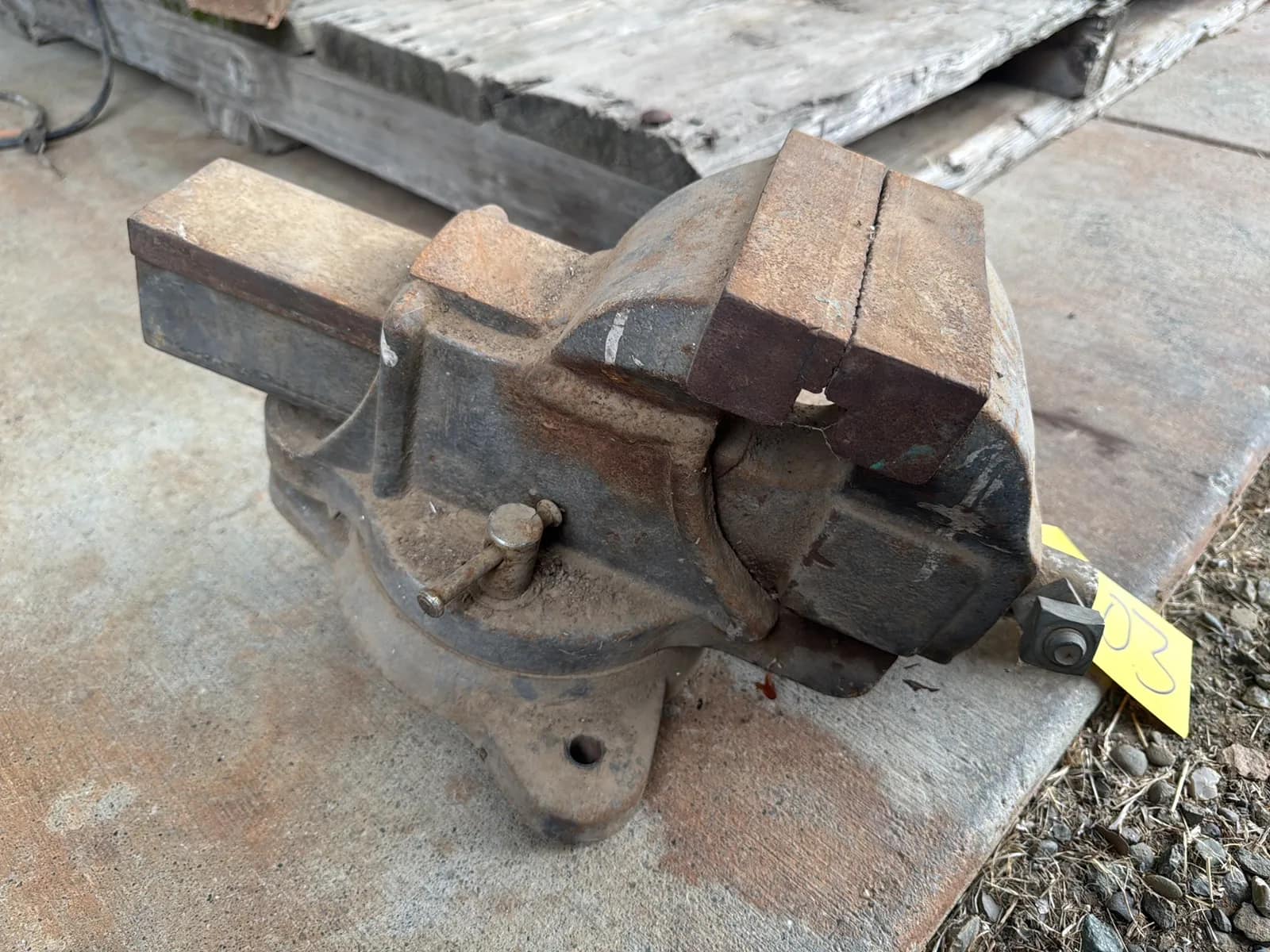 steel-55-bench-vice-a9c9f8