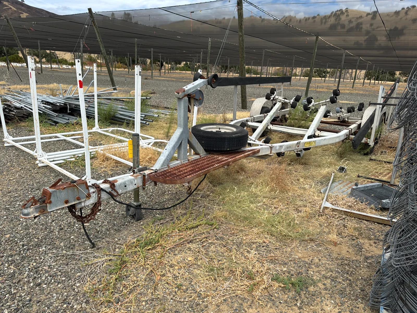 24-boat-trailer-4dfe9e