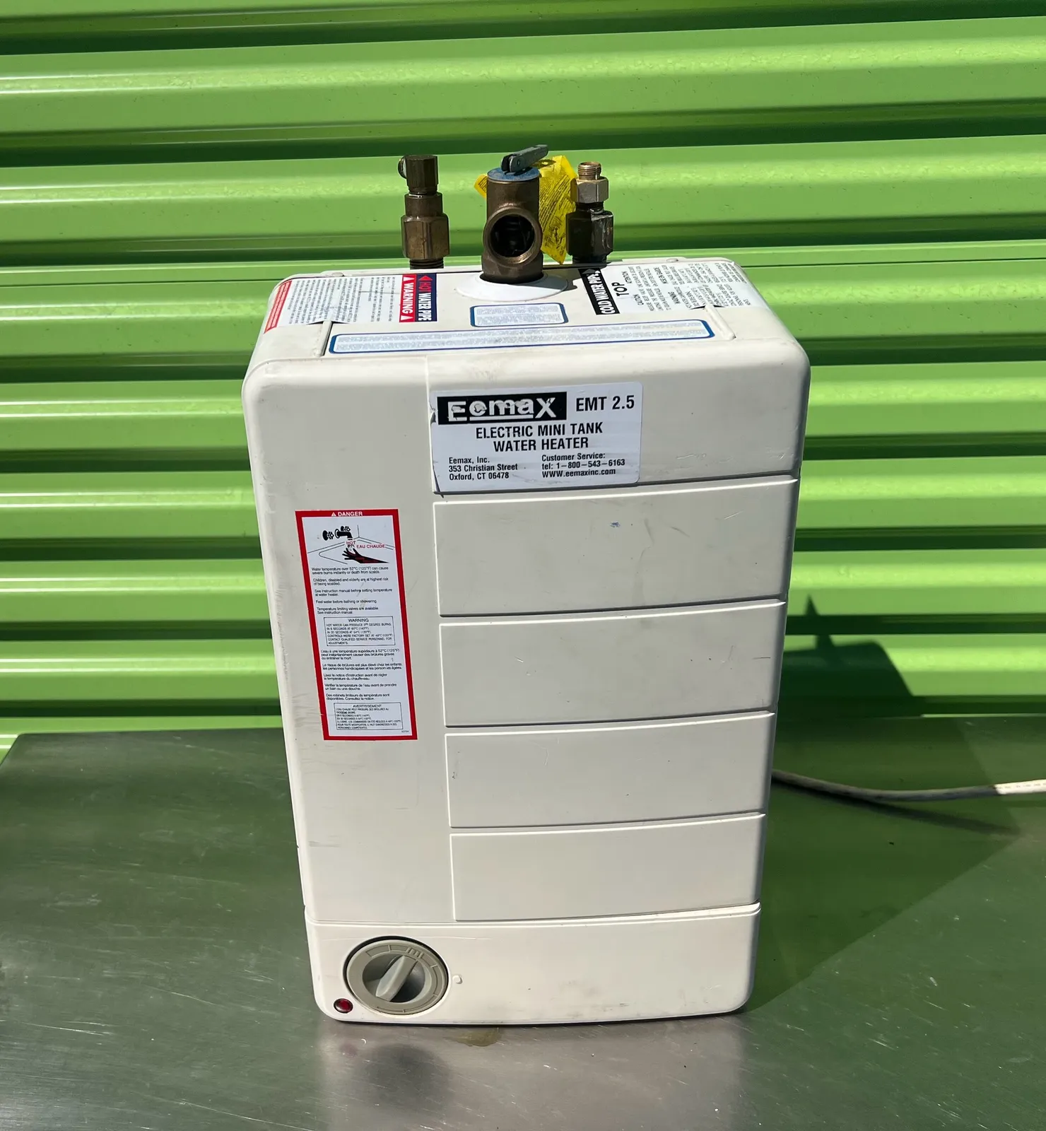 eemax-emt-25-electric-mini-tank-water-heater-4d4546