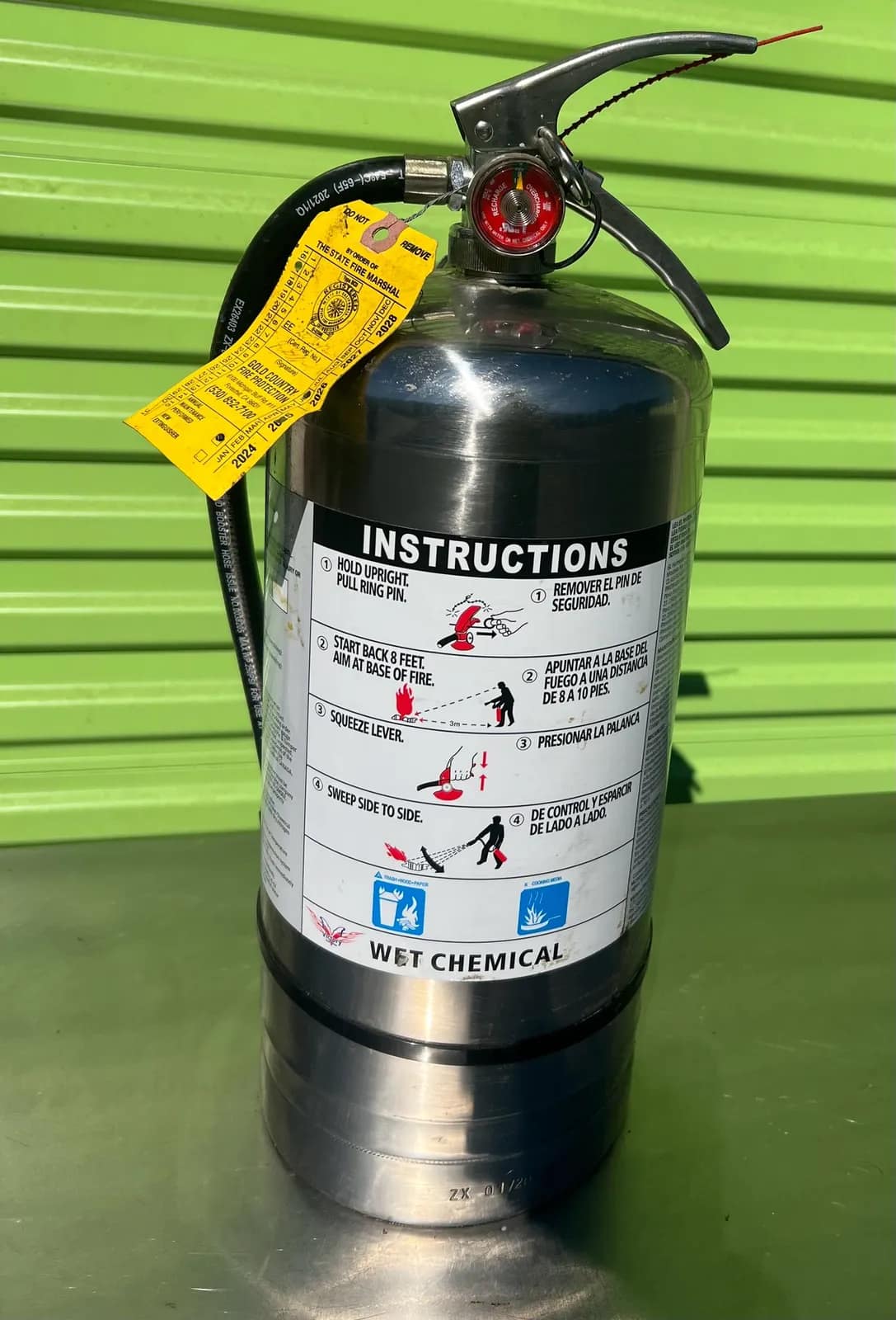 wet-chemical-fire-extinguisher-with-instructions-e06912