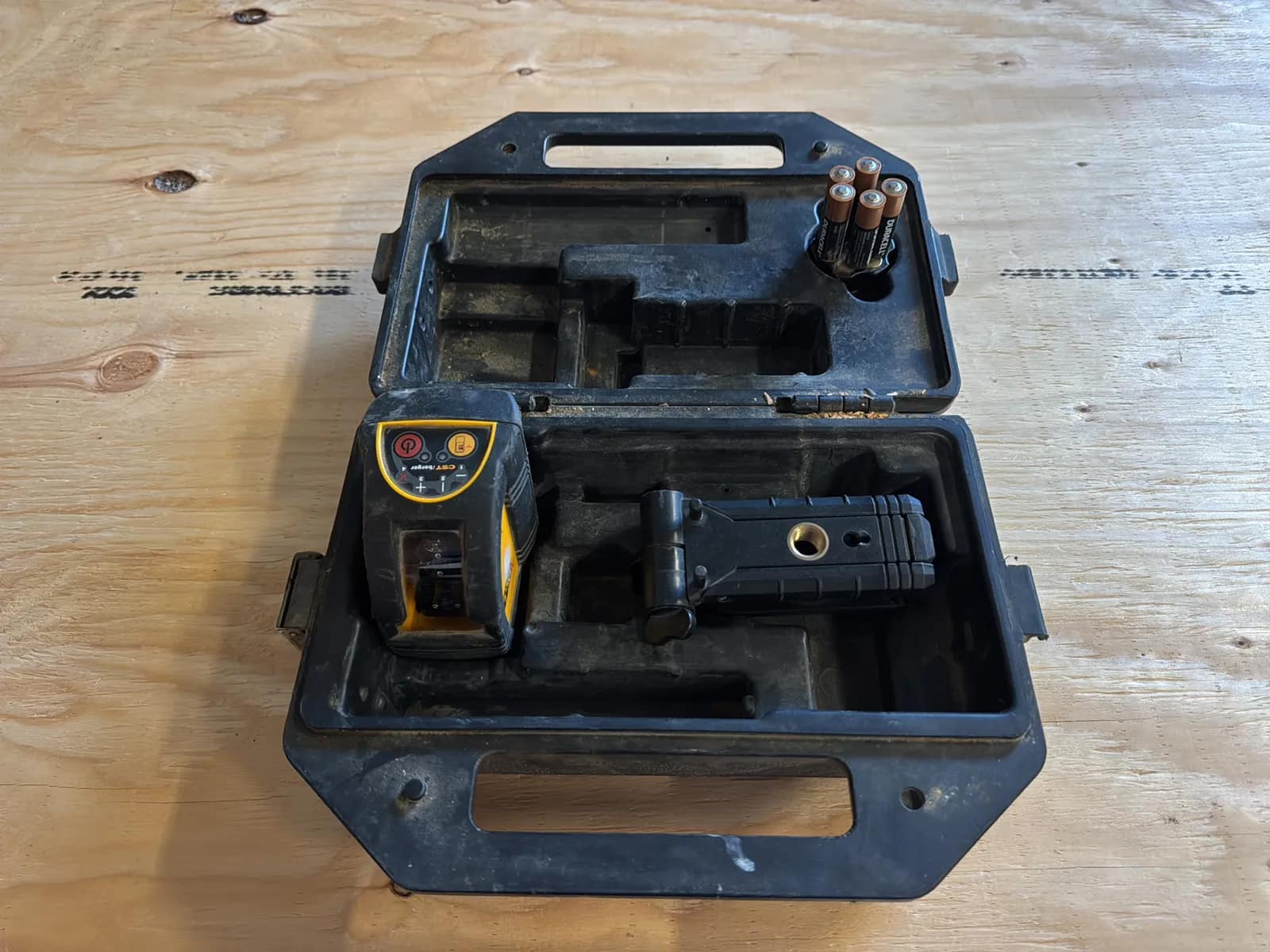 cst-berger-ilm-xt-laser-level-2cd2a3