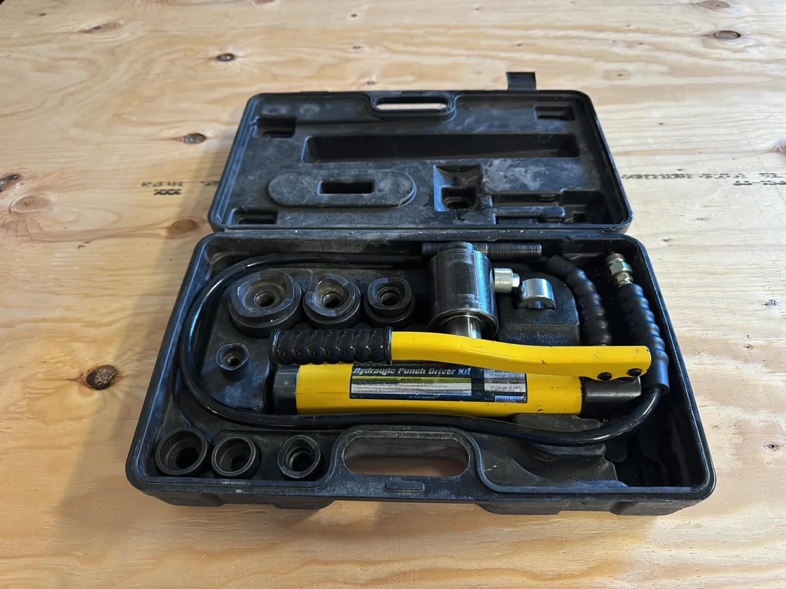 pittsburgh-hydraulic-punch-driver-kit-f6db1d