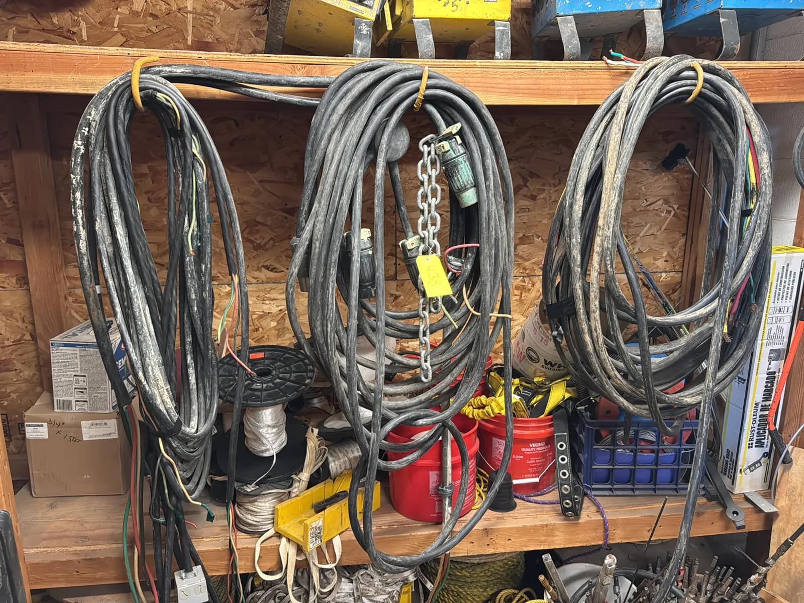 3-power-cables-3da12e